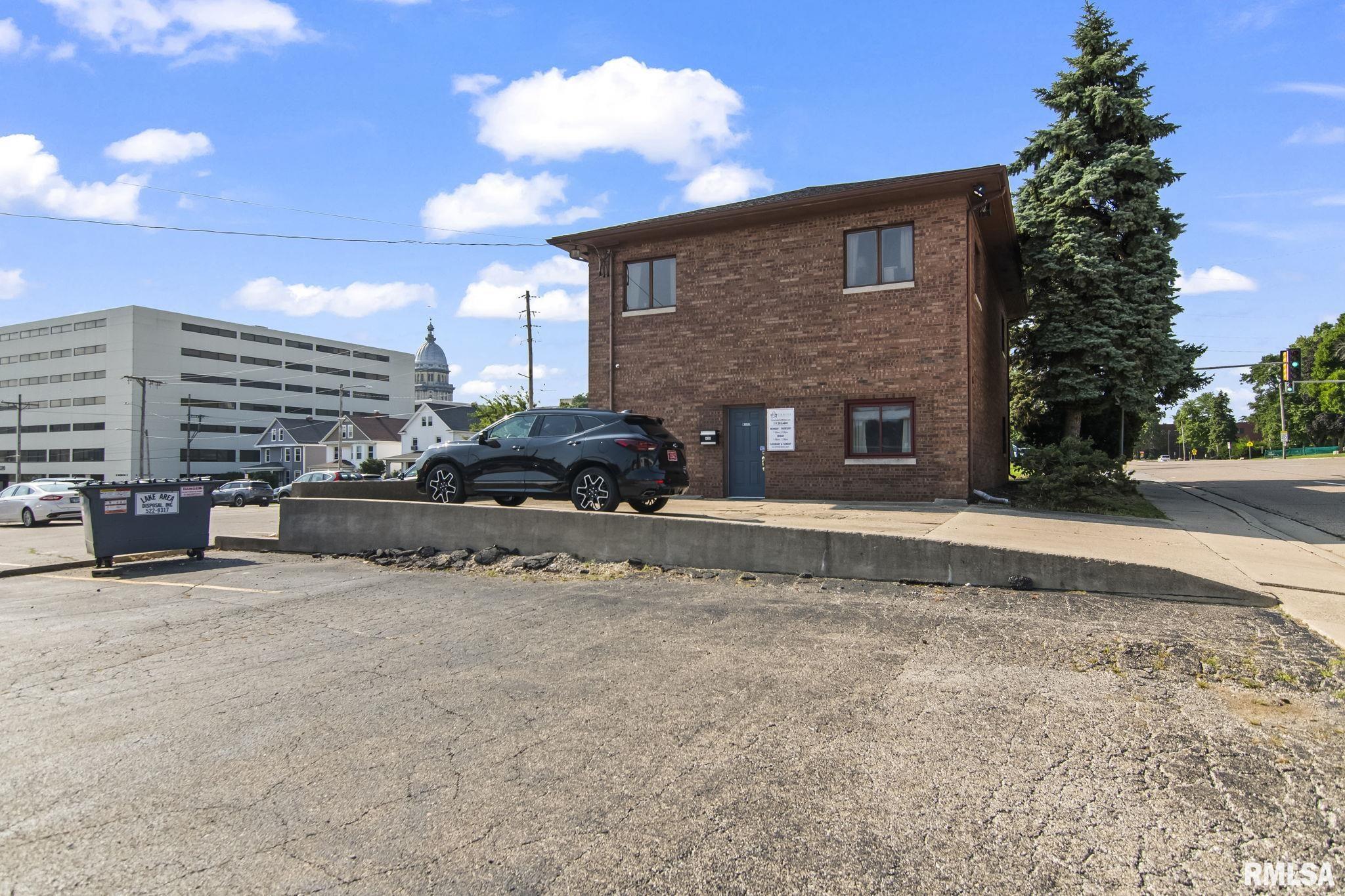 435 W WASHINGTON Street