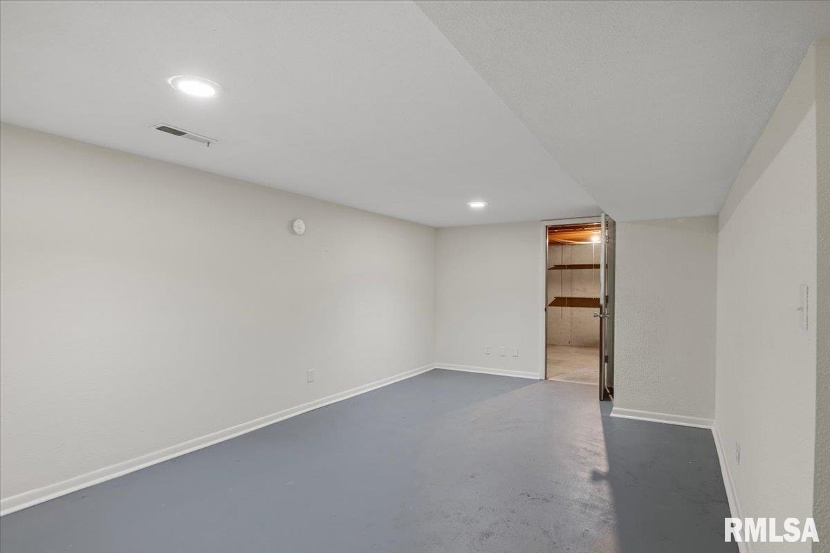 900 Durkin Drive Unit: 22