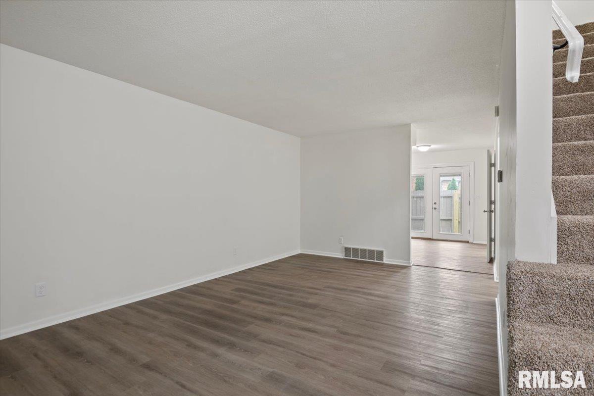 900 Durkin Drive Unit: 22
