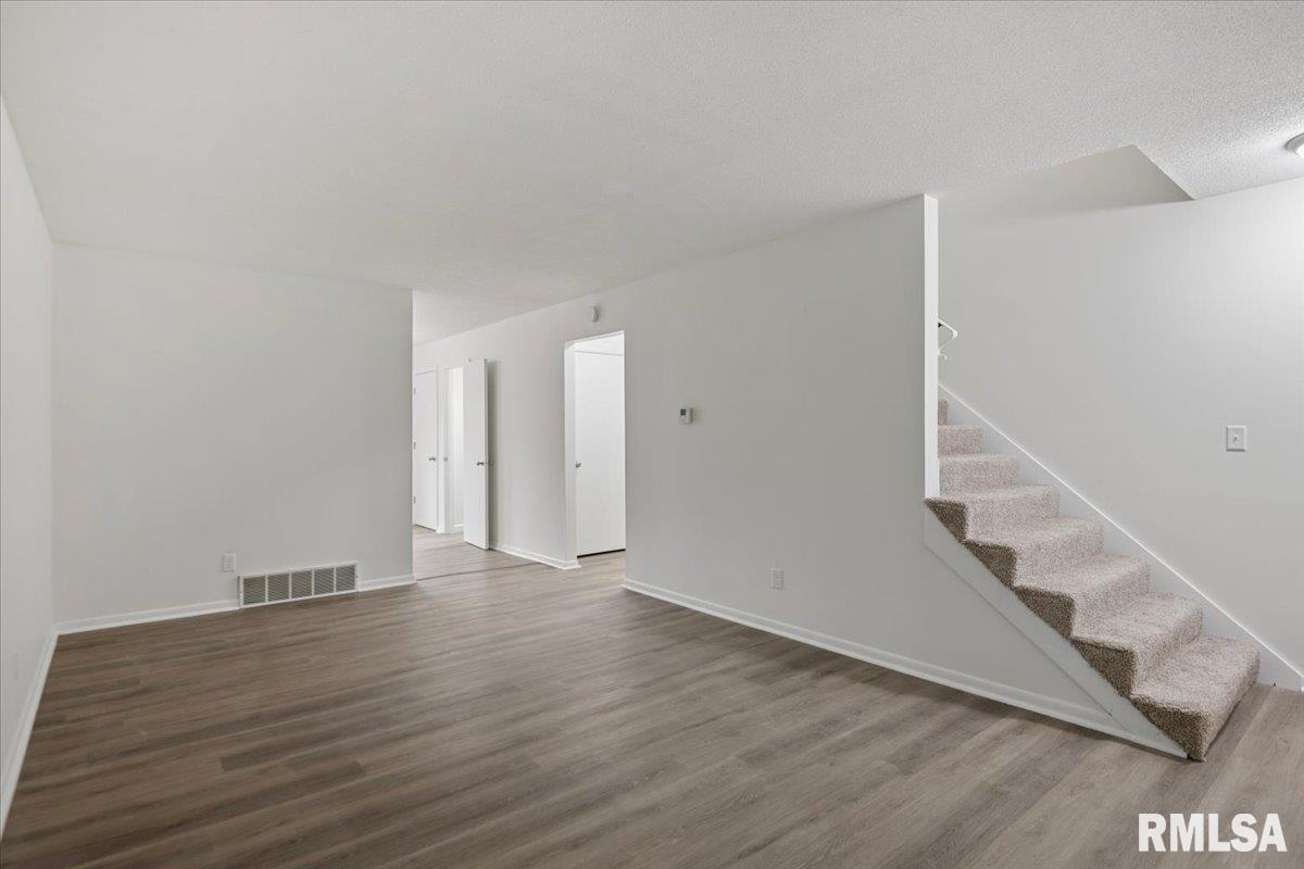 900 Durkin Drive Unit: 22