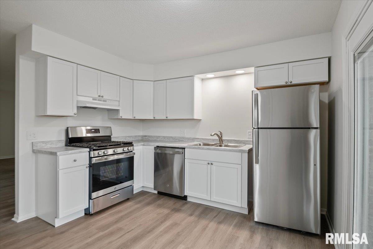 900 Durkin Drive Unit: 22