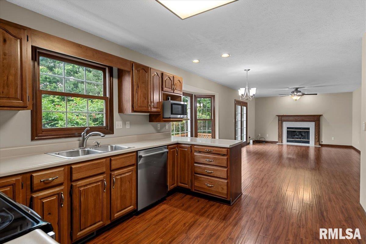 4517 Santa Clara Drive