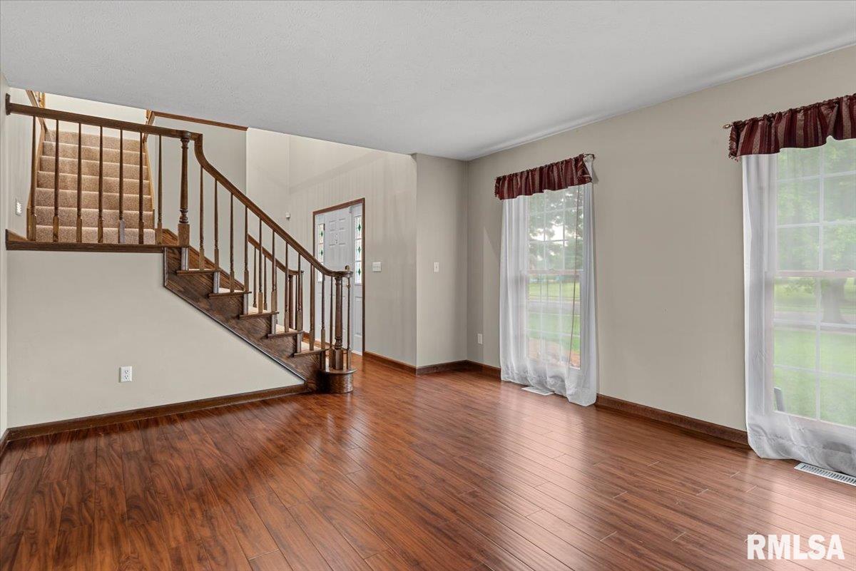 4517 Santa Clara Drive