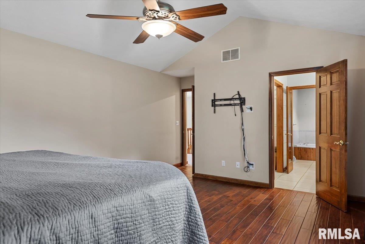 4517 Santa Clara Drive