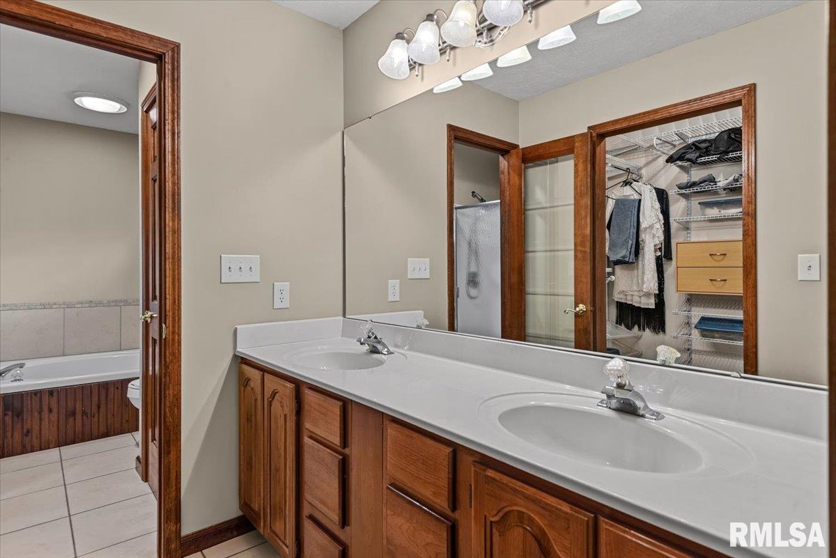 4517 Santa Clara Drive