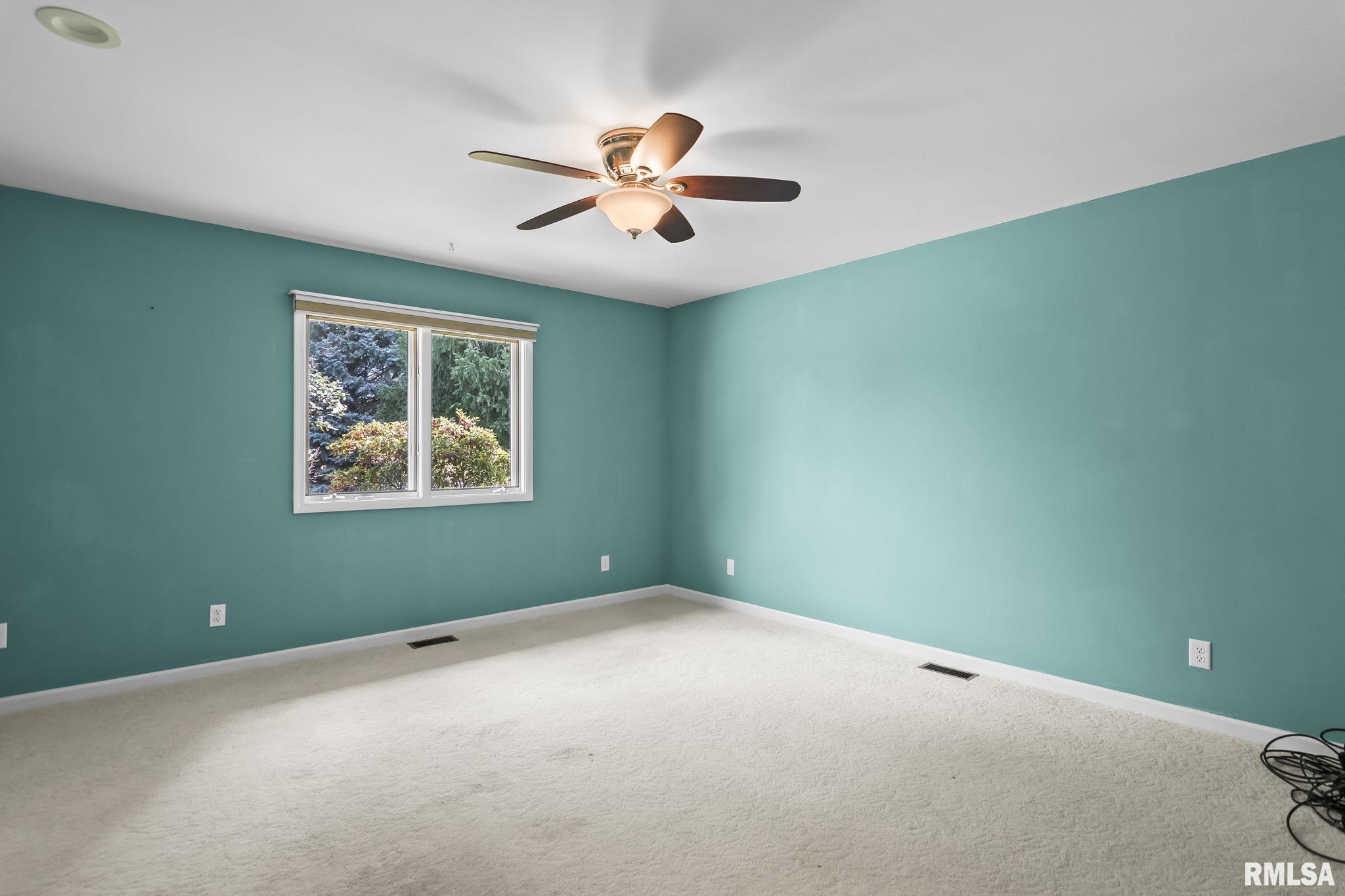 3013 CAMERON Drive