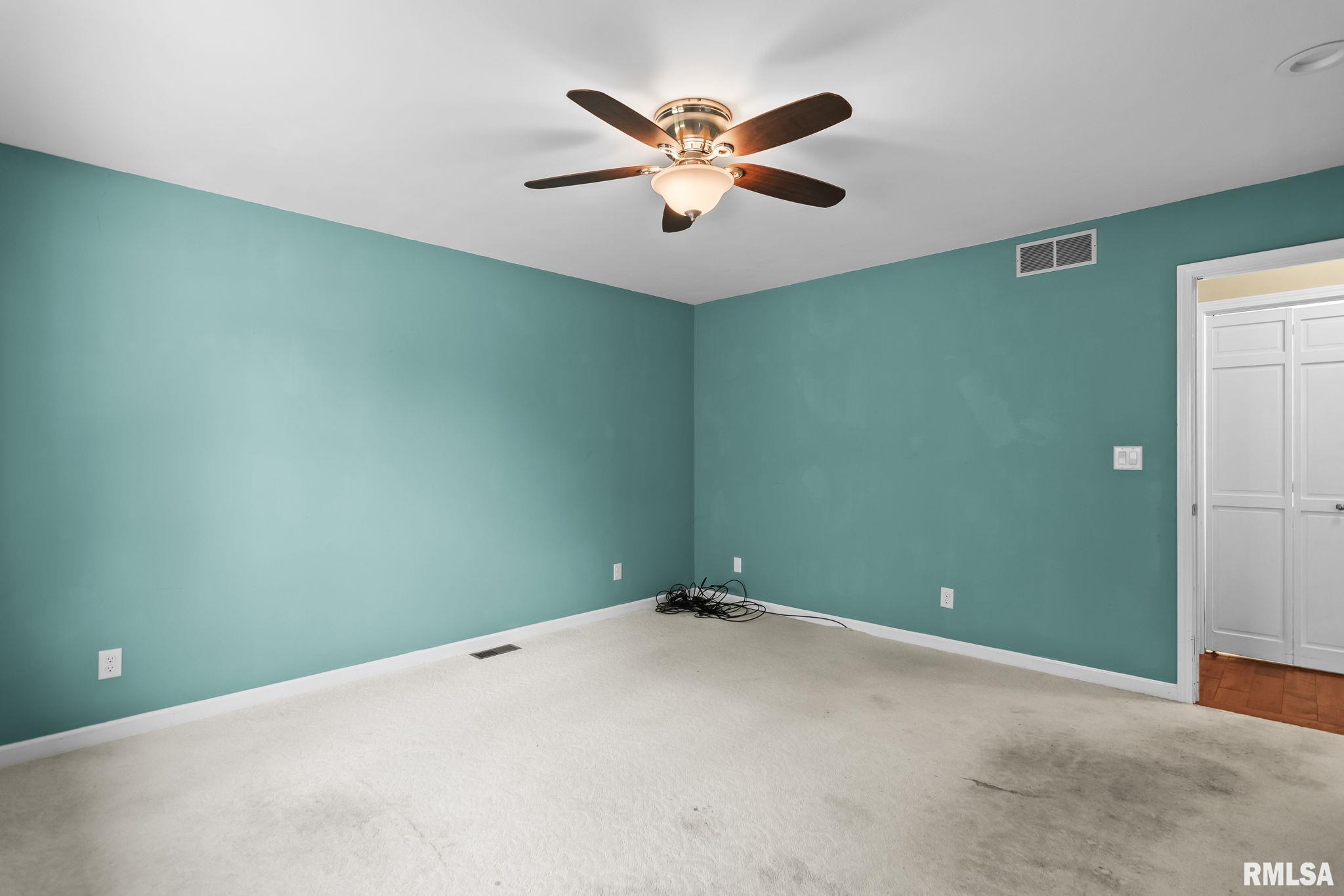 3013 CAMERON Drive