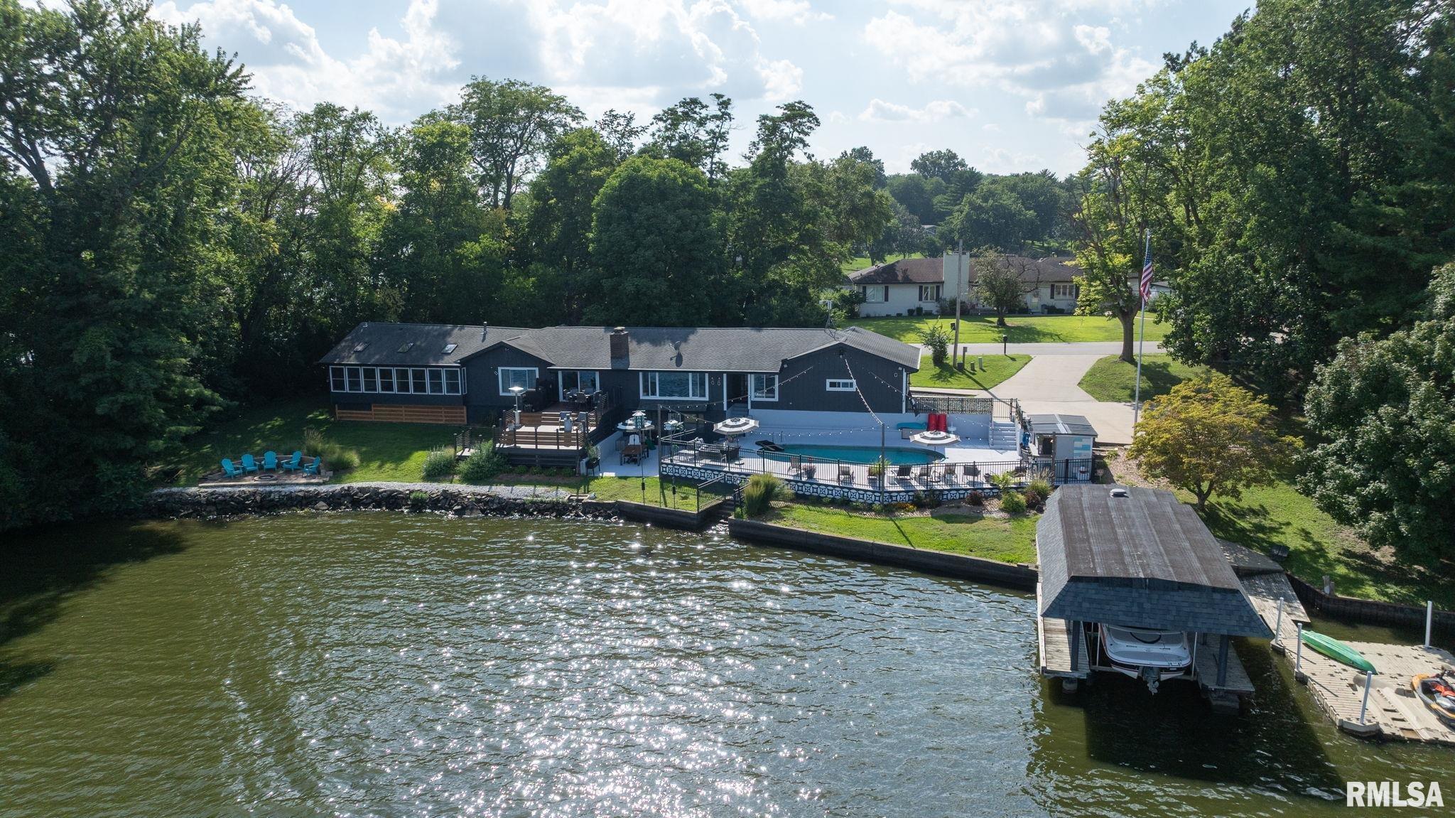 92 Island Bay Lane