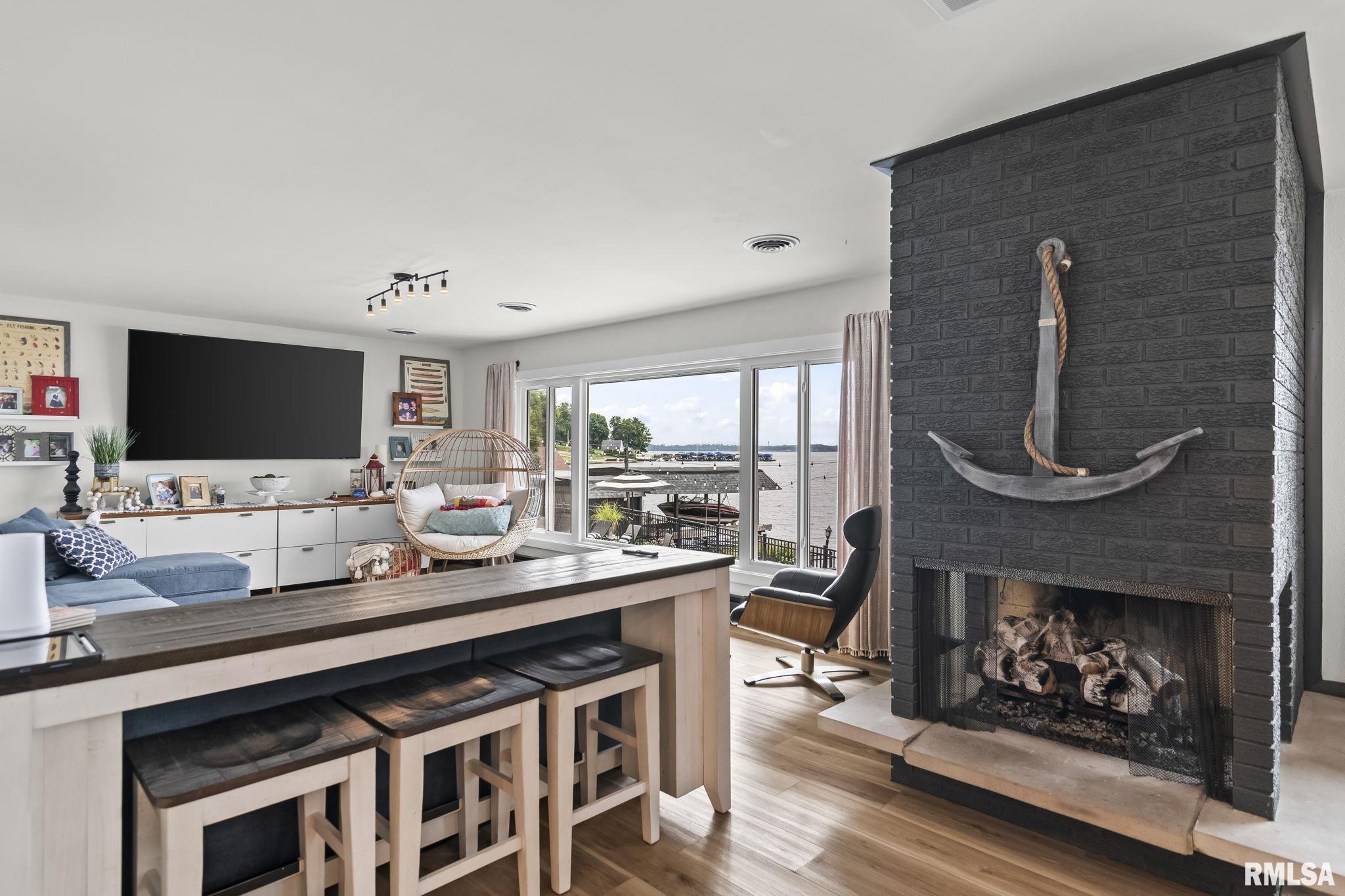 92 Island Bay Lane