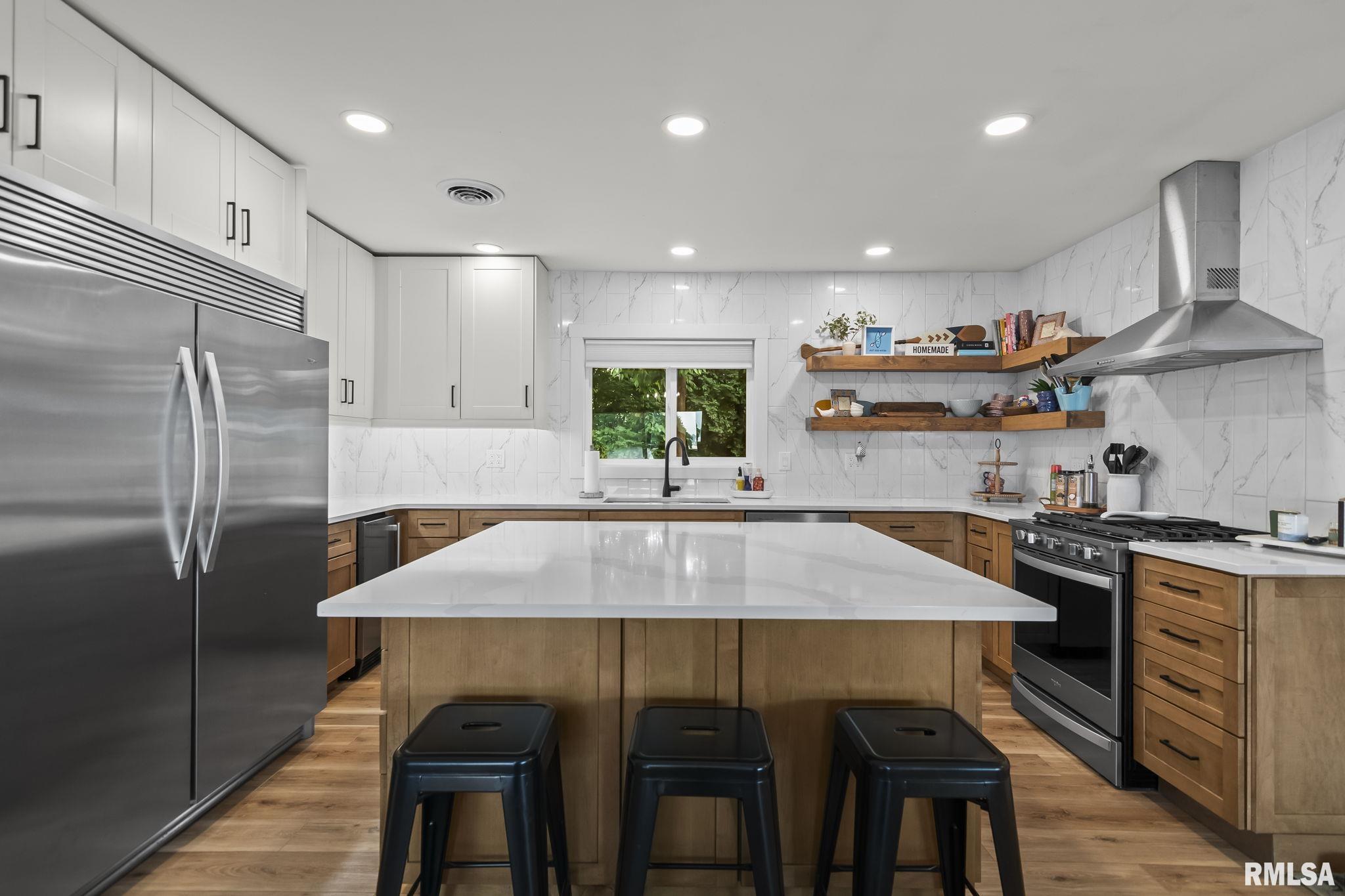 92 Island Bay Lane
