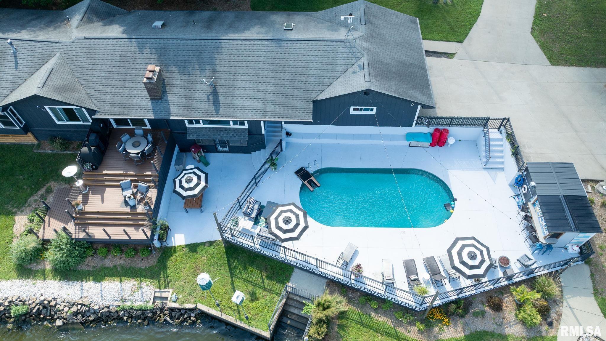 92 Island Bay Lane
