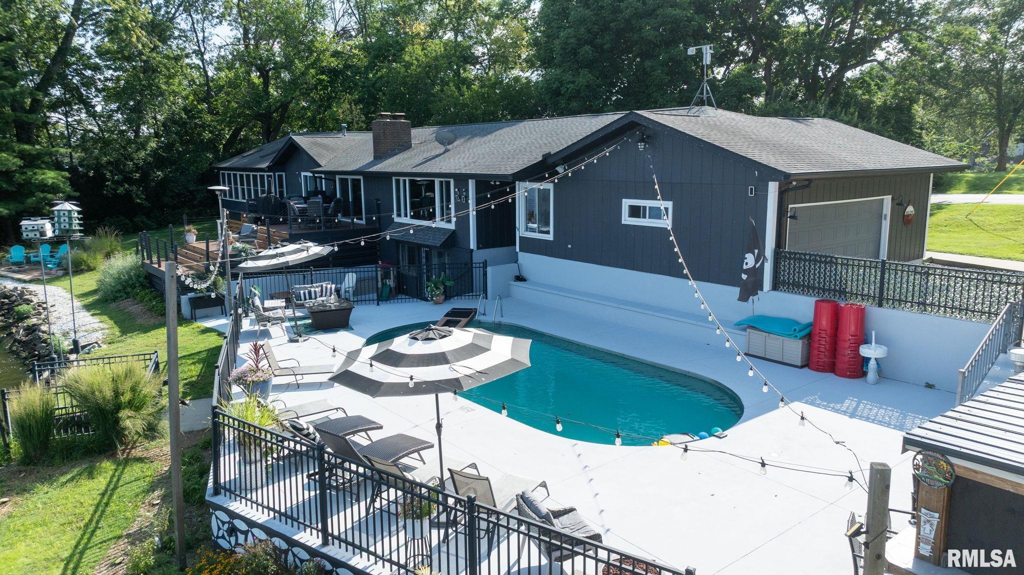 92 Island Bay Lane