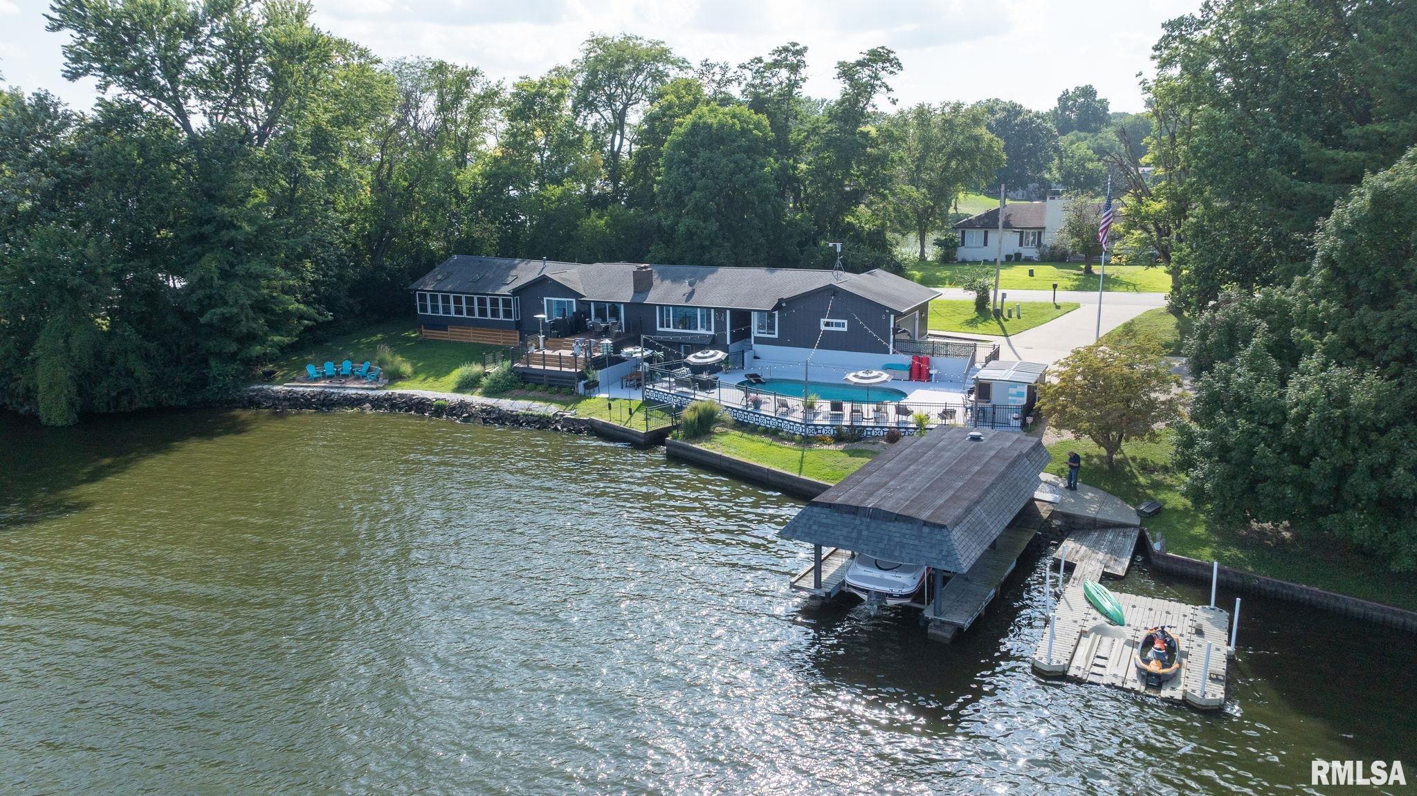 92 Island Bay Lane