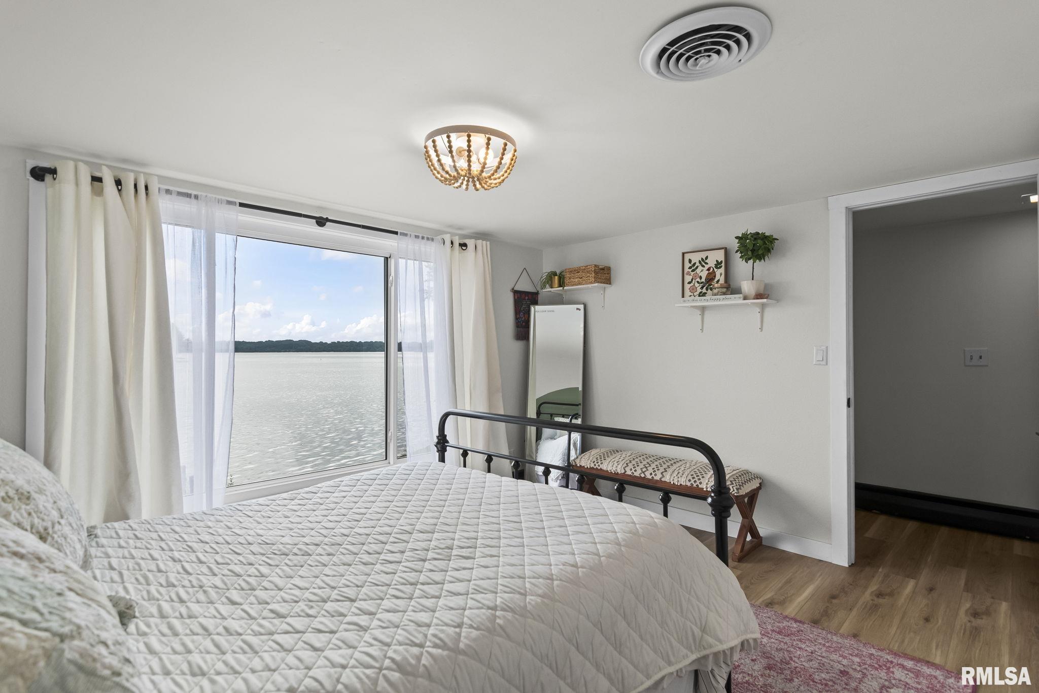 92 Island Bay Lane