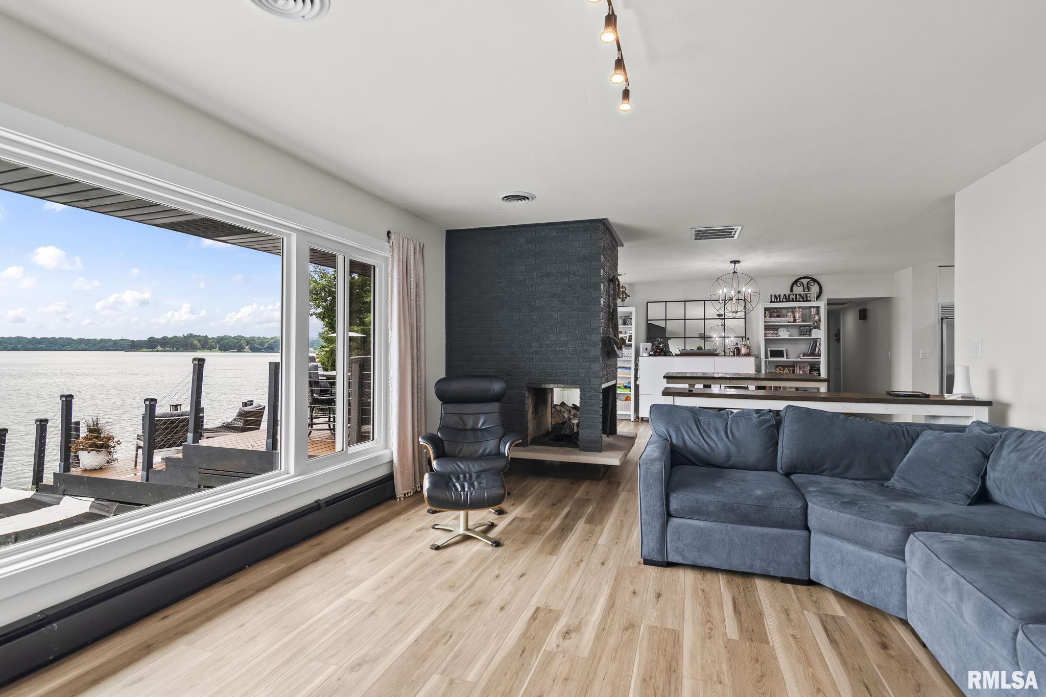 92 Island Bay Lane