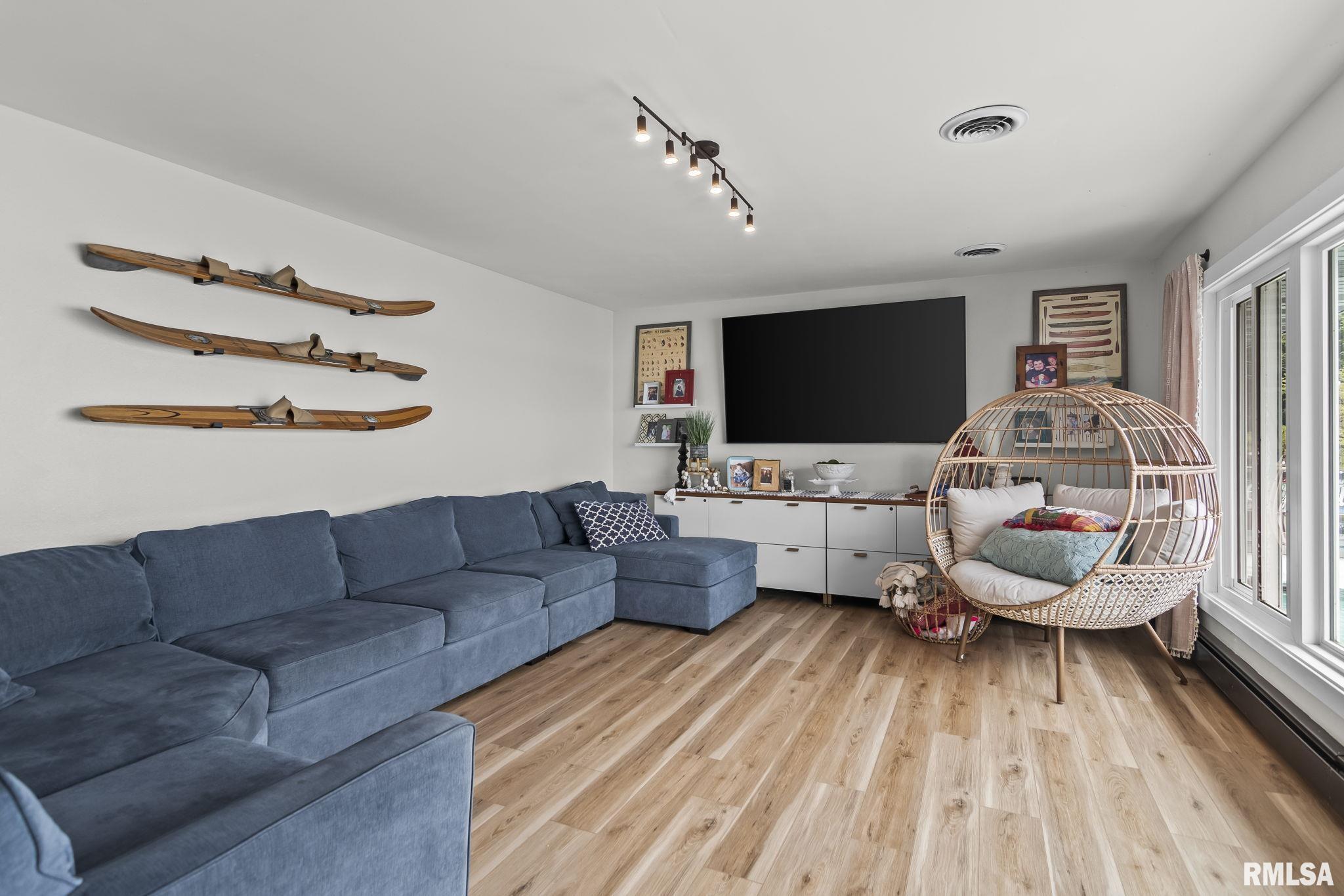 92 Island Bay Lane