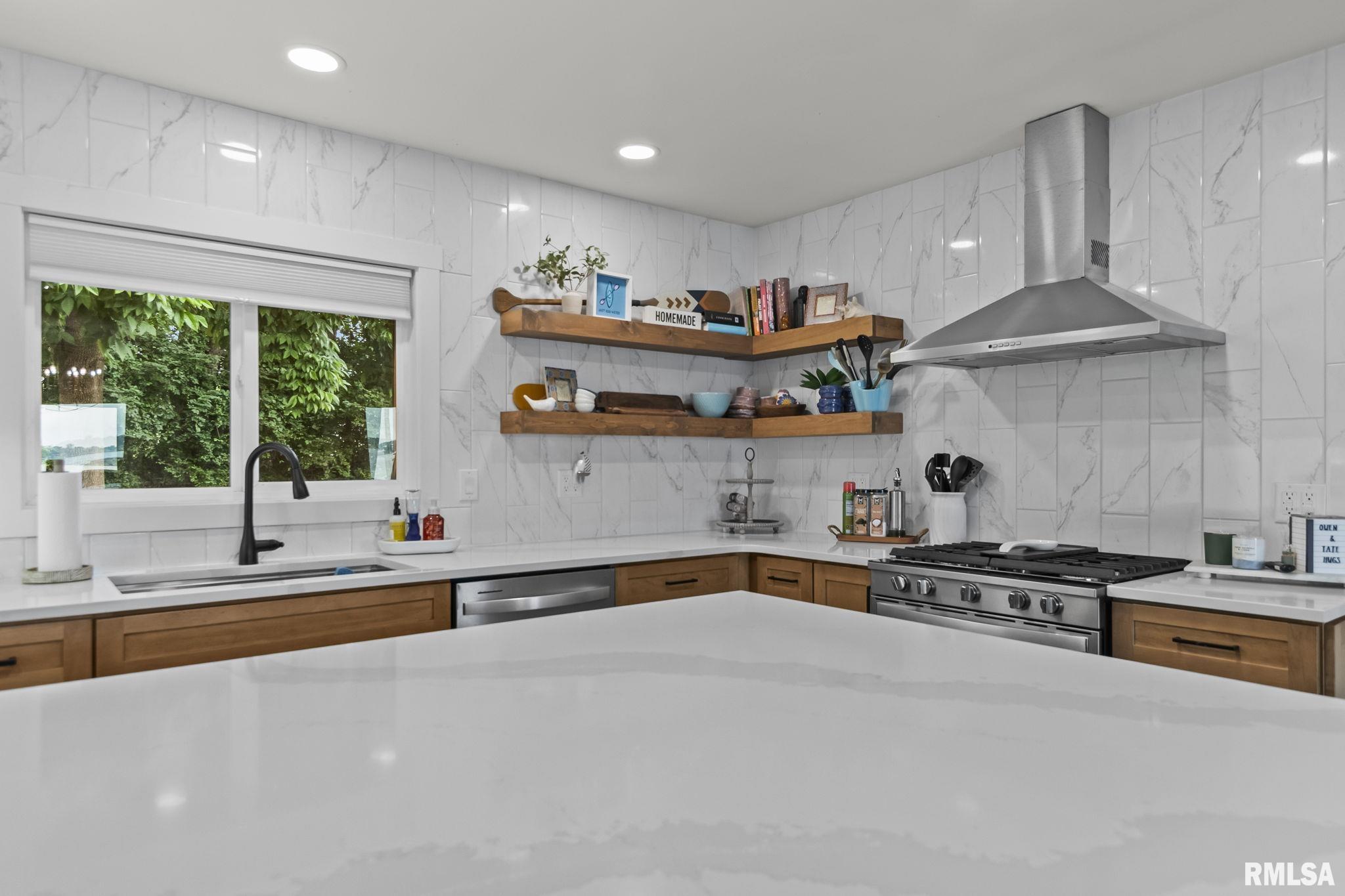 92 Island Bay Lane