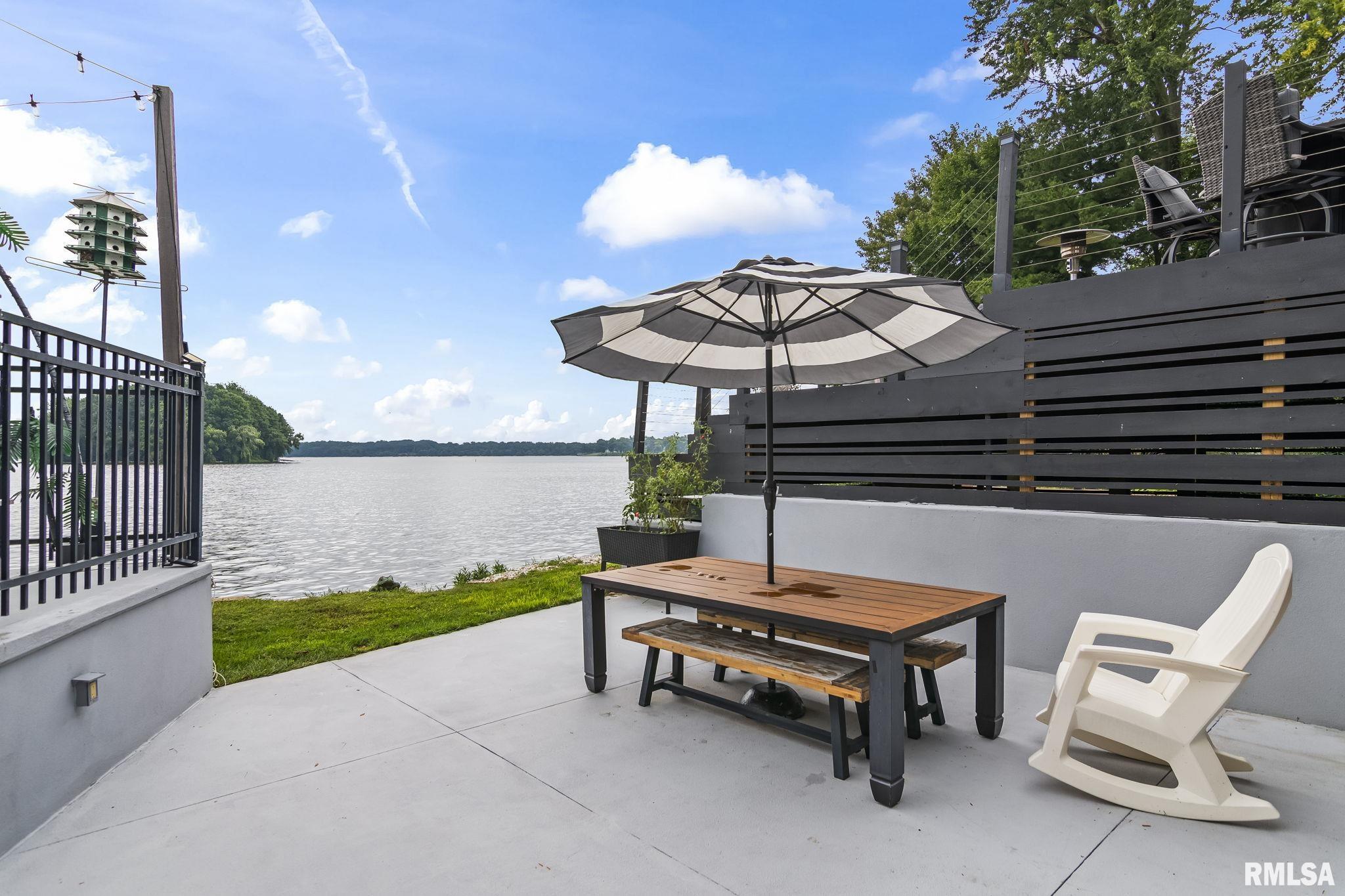 92 Island Bay Lane