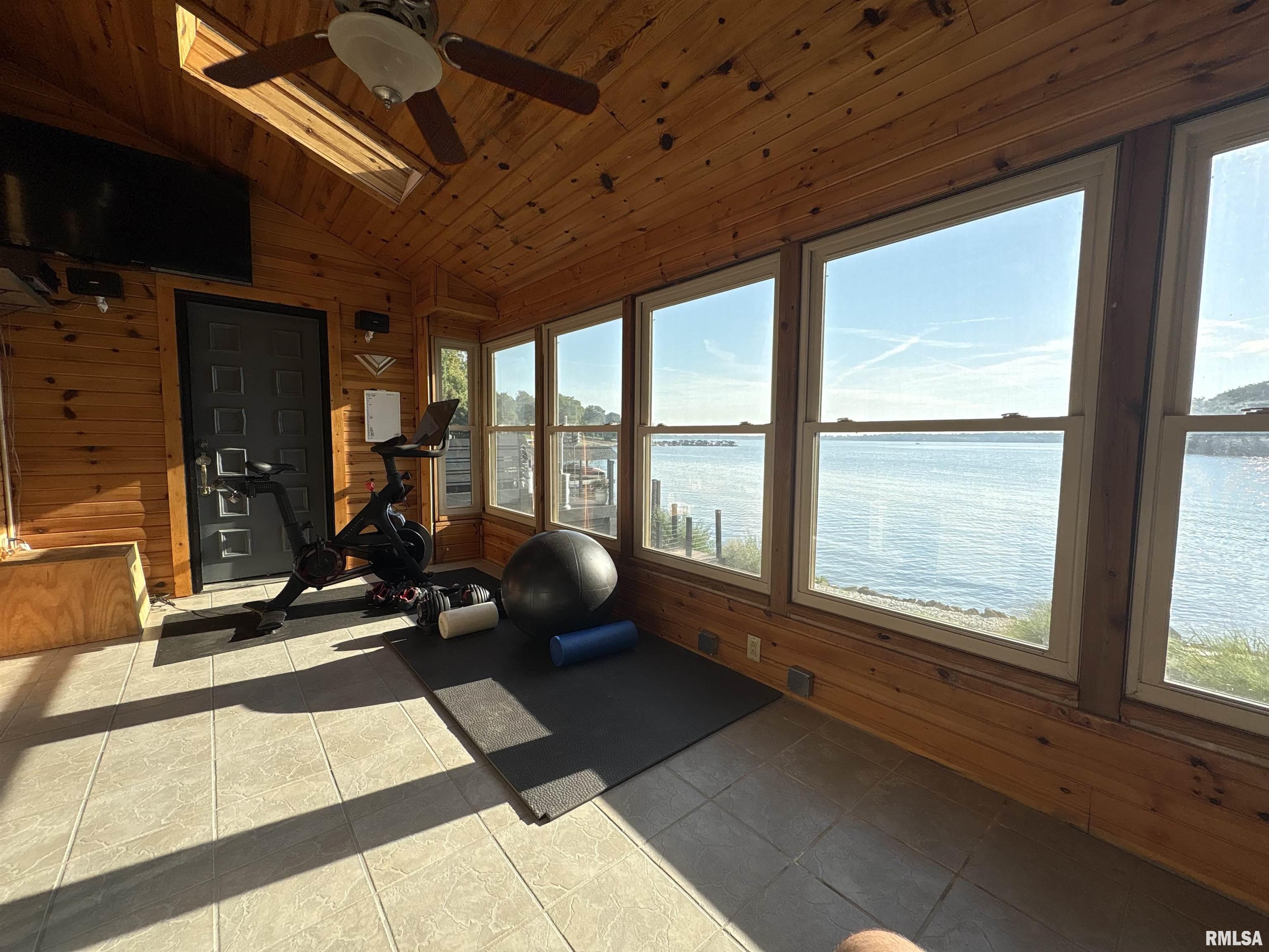 92 Island Bay Lane