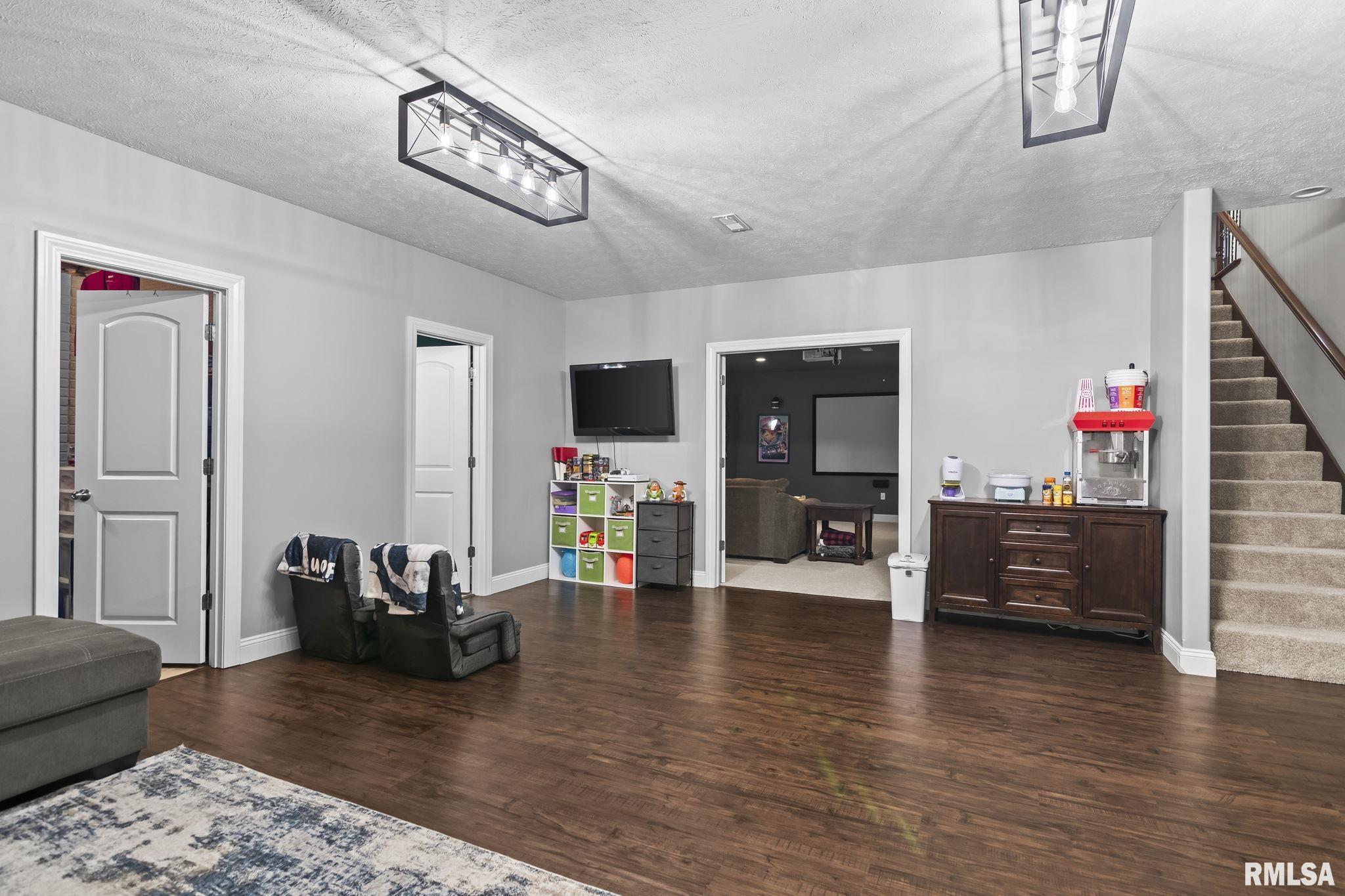 7404 Torrington Way