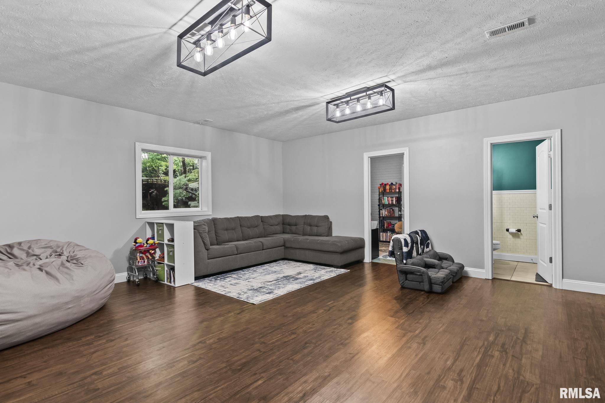7404 Torrington Way
