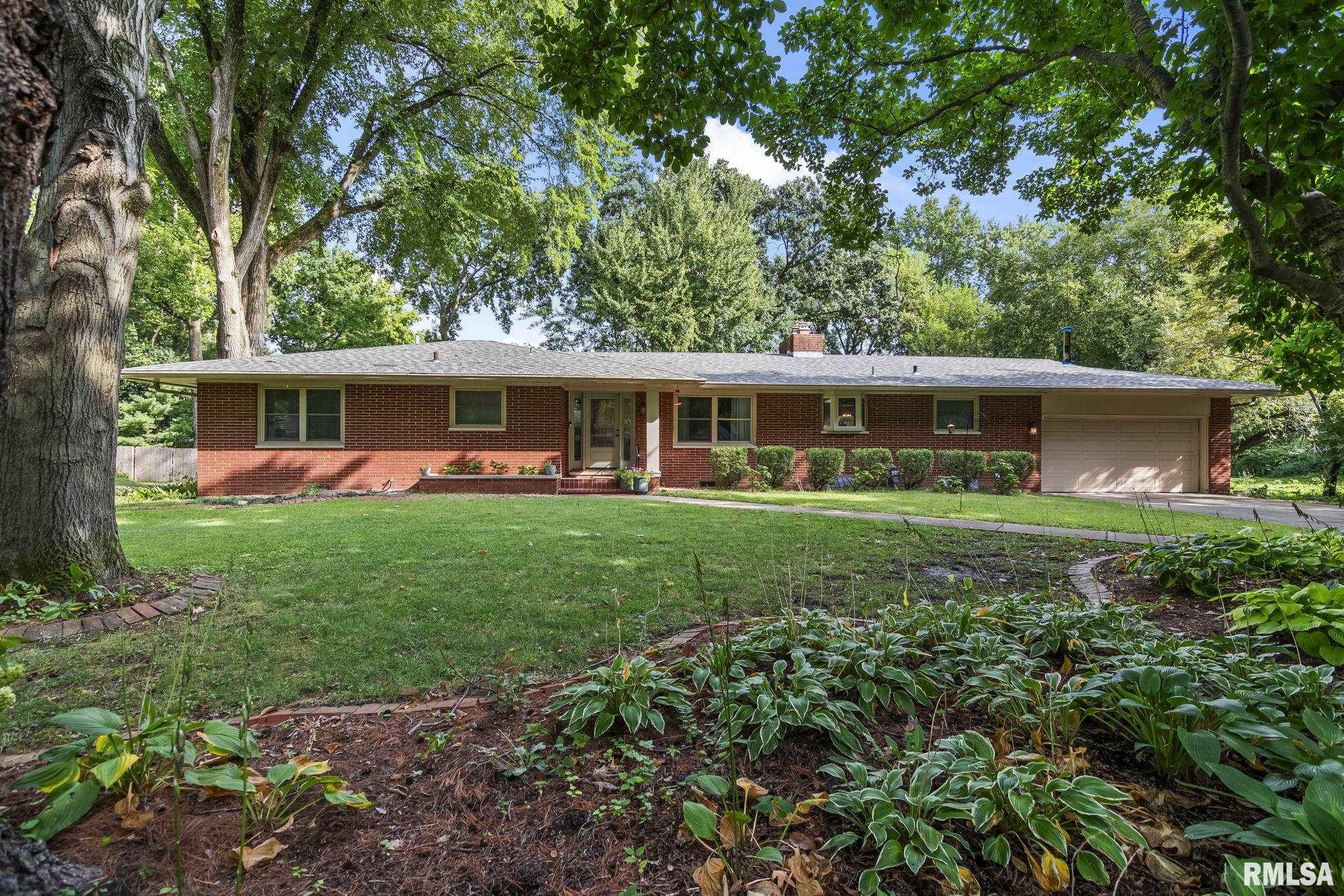 2141 CARDINAL Drive