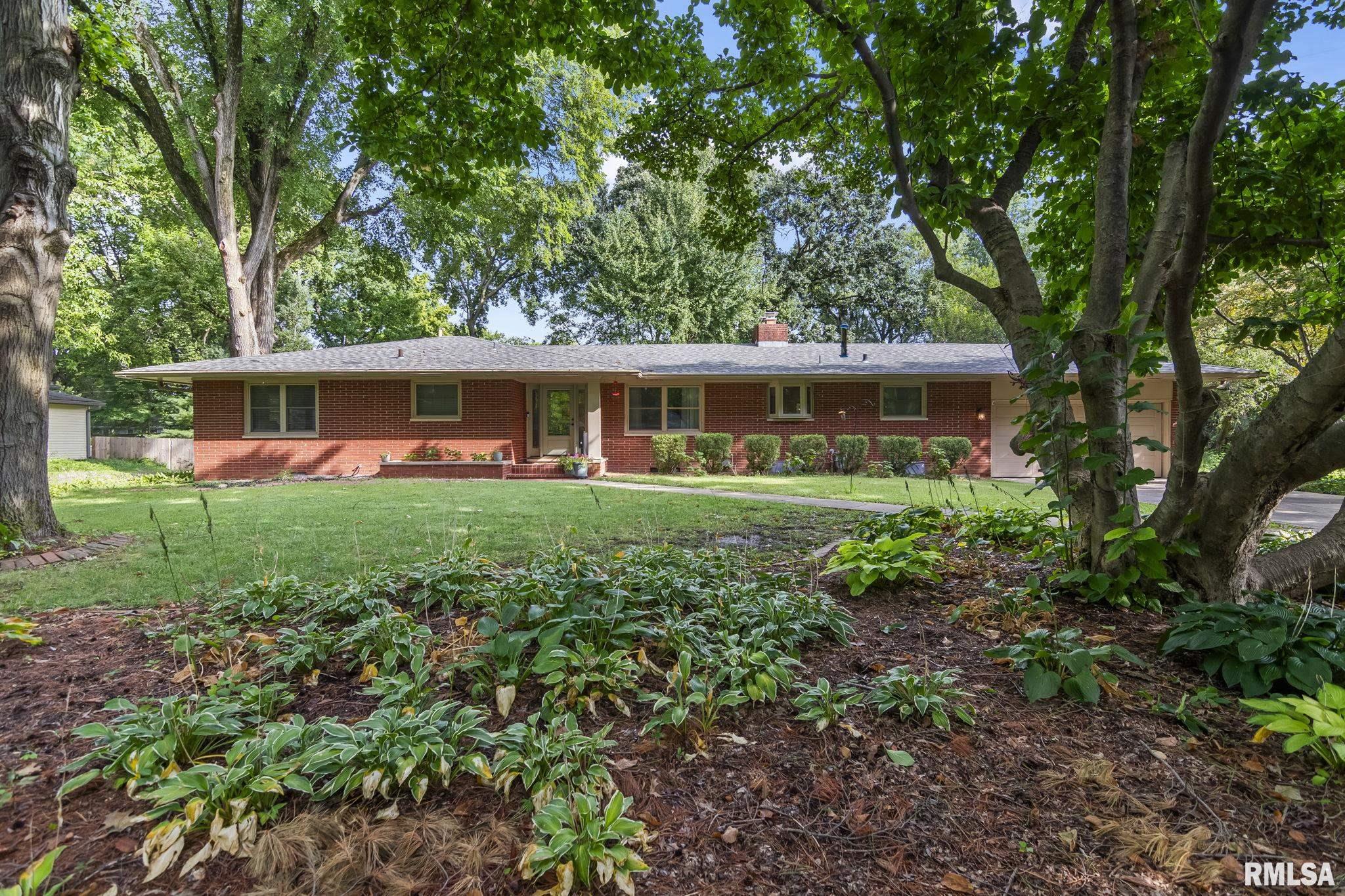 2141 CARDINAL Drive