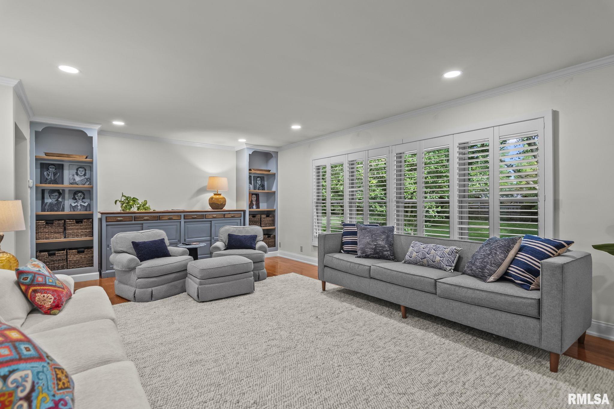 2141 CARDINAL Drive