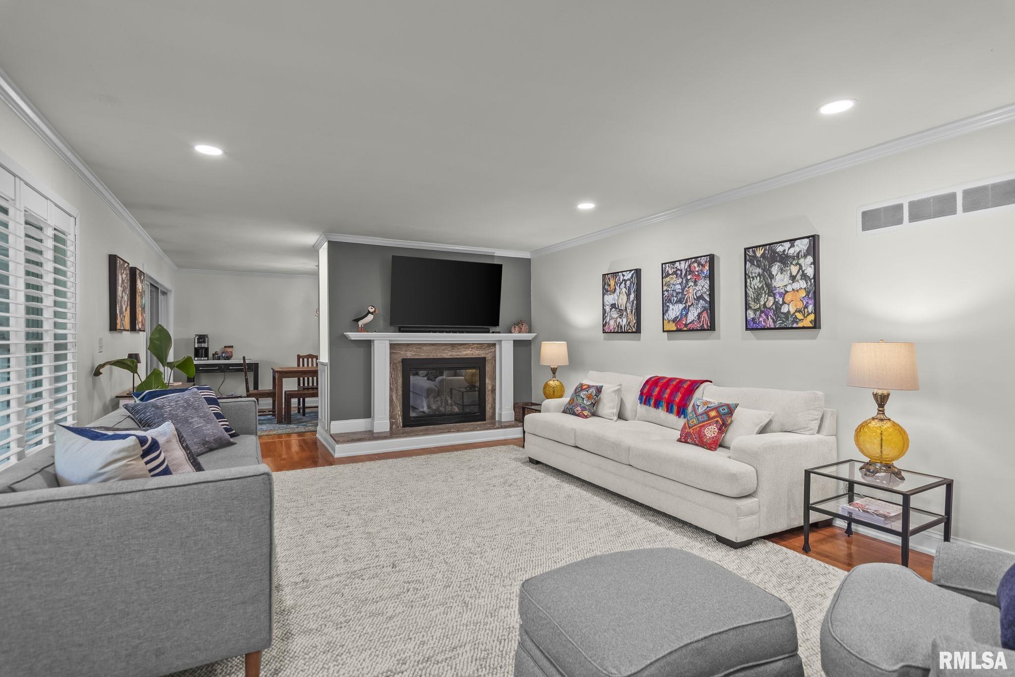2141 CARDINAL Drive