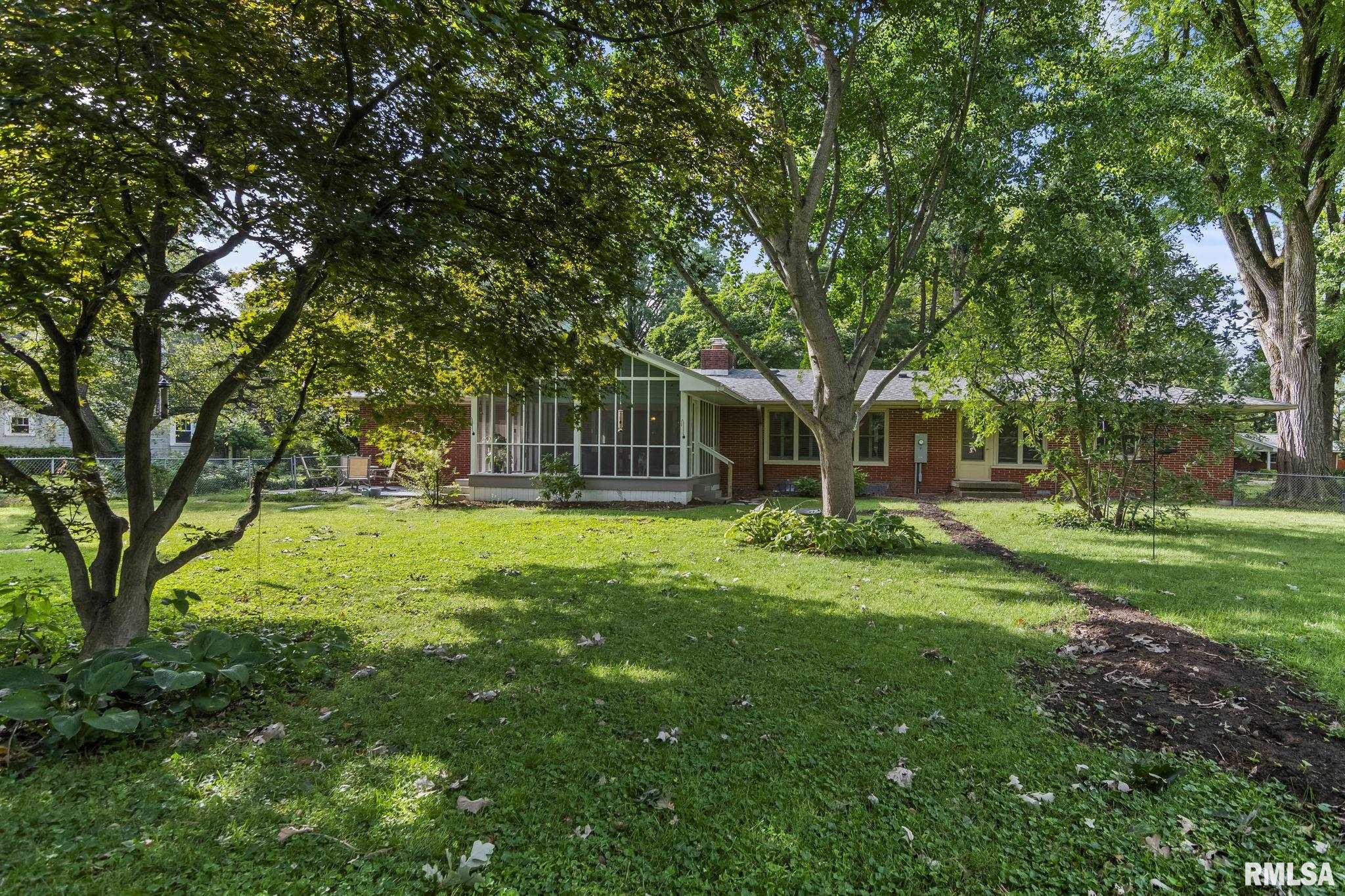 2141 CARDINAL Drive
