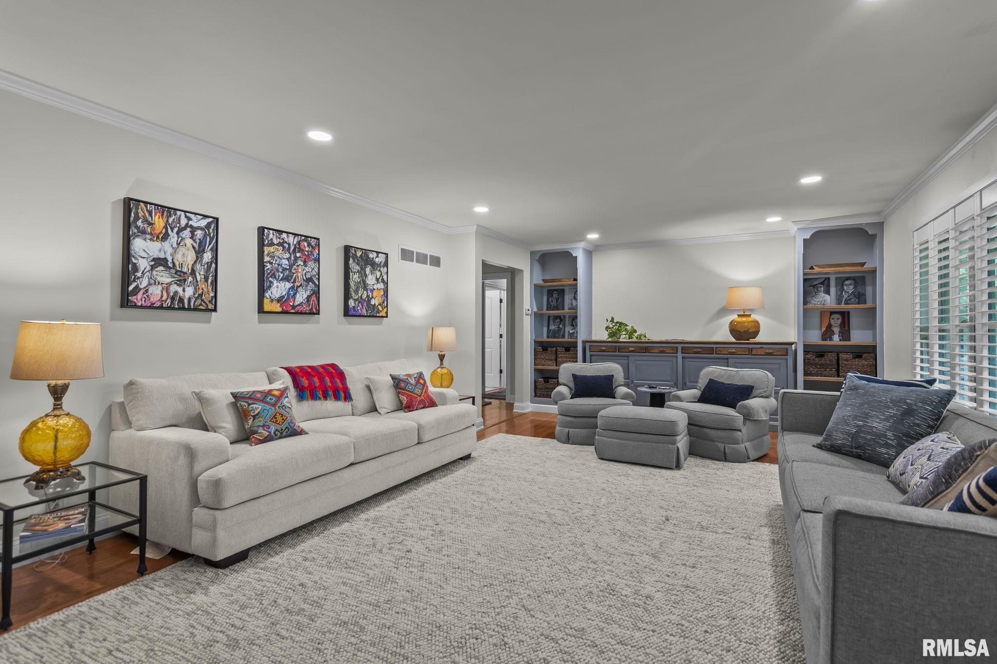 2141 CARDINAL Drive
