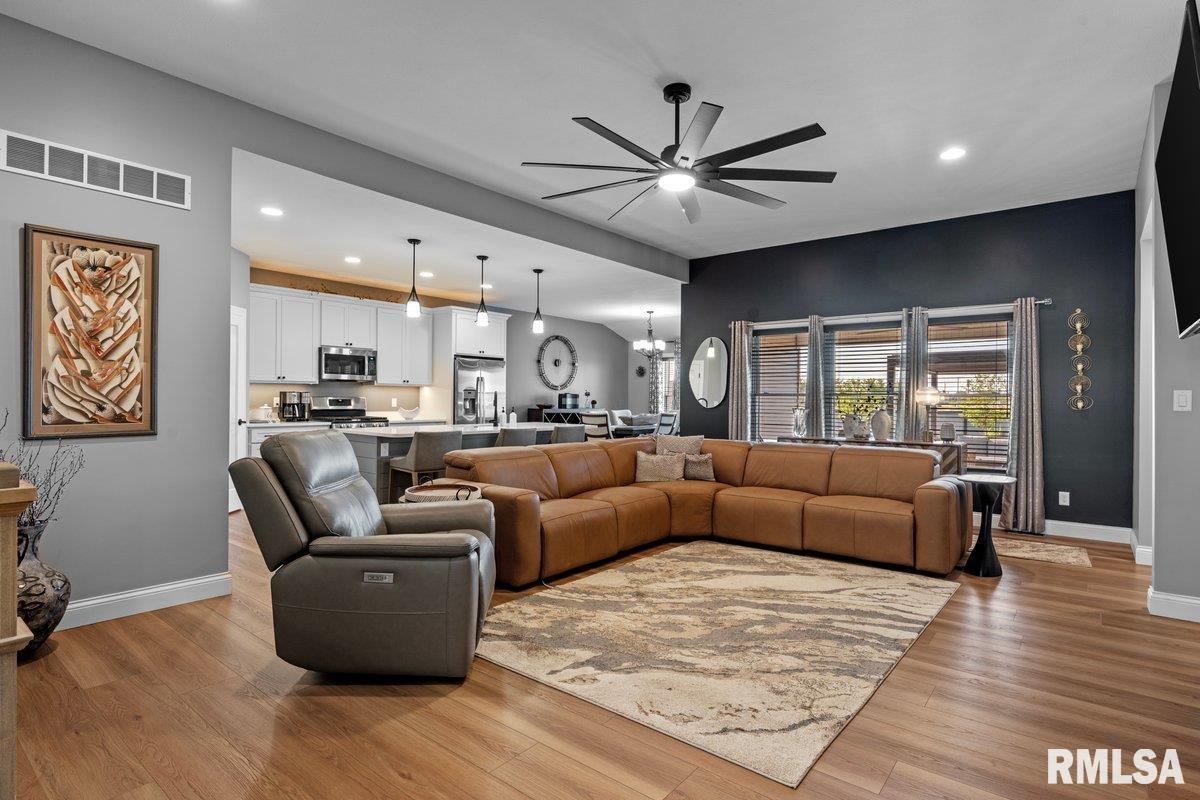 3700 WESTGATE Drive
