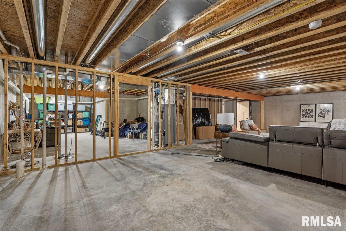 3700 WESTGATE Drive
