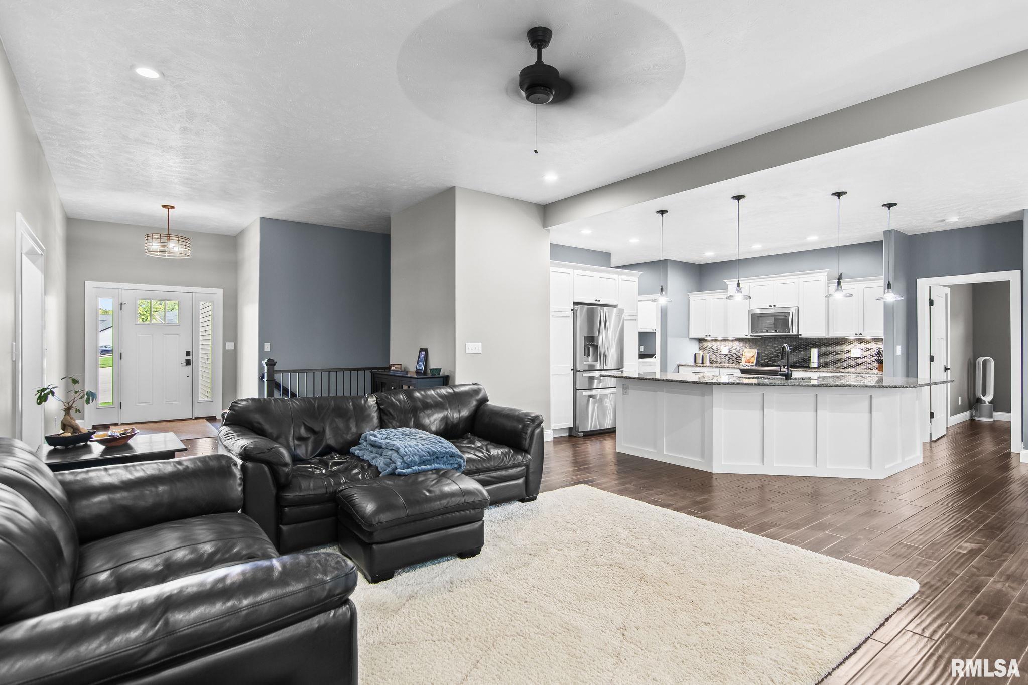2820 Whiteside Place