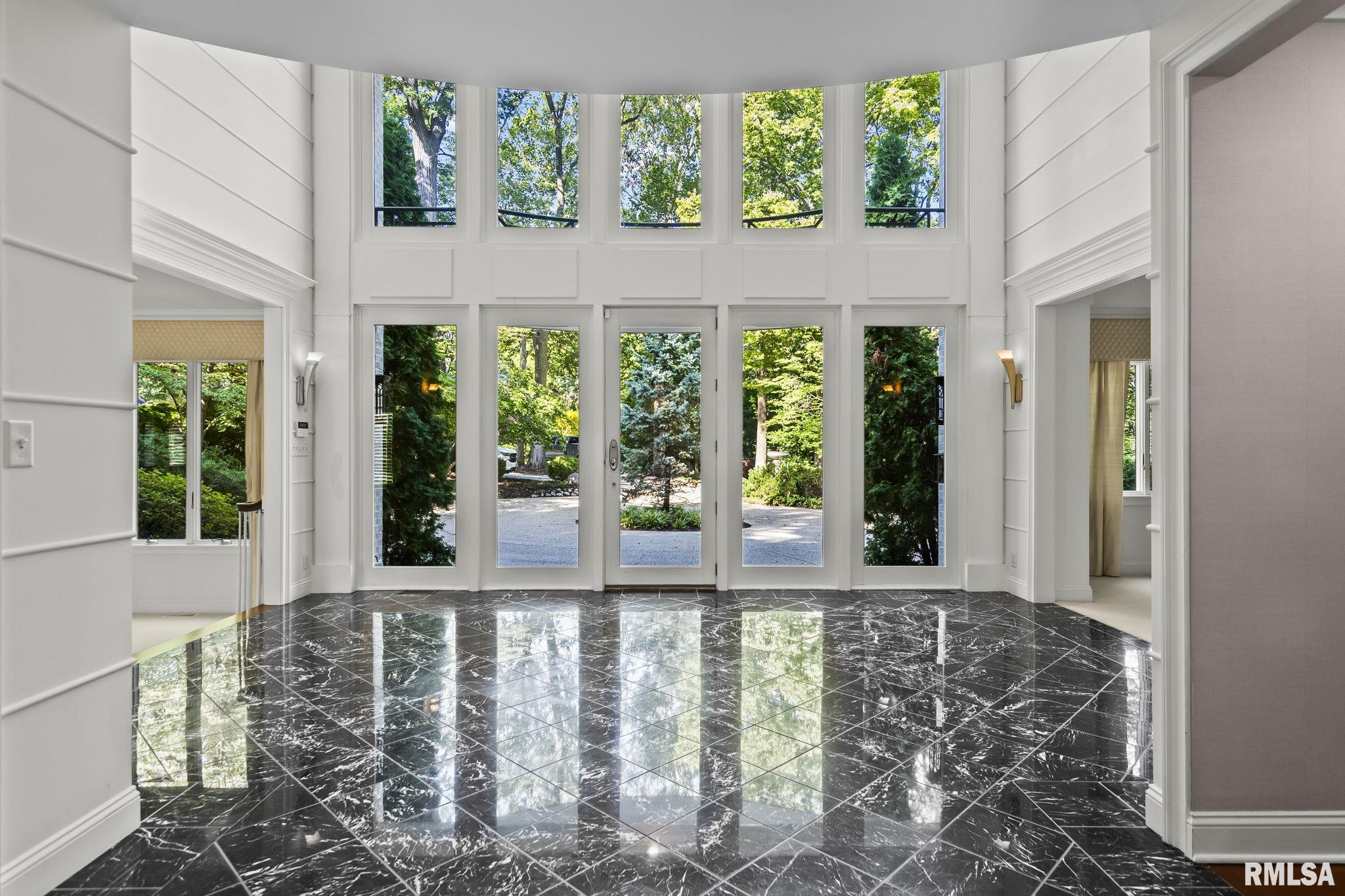 2100 ILLINI Road