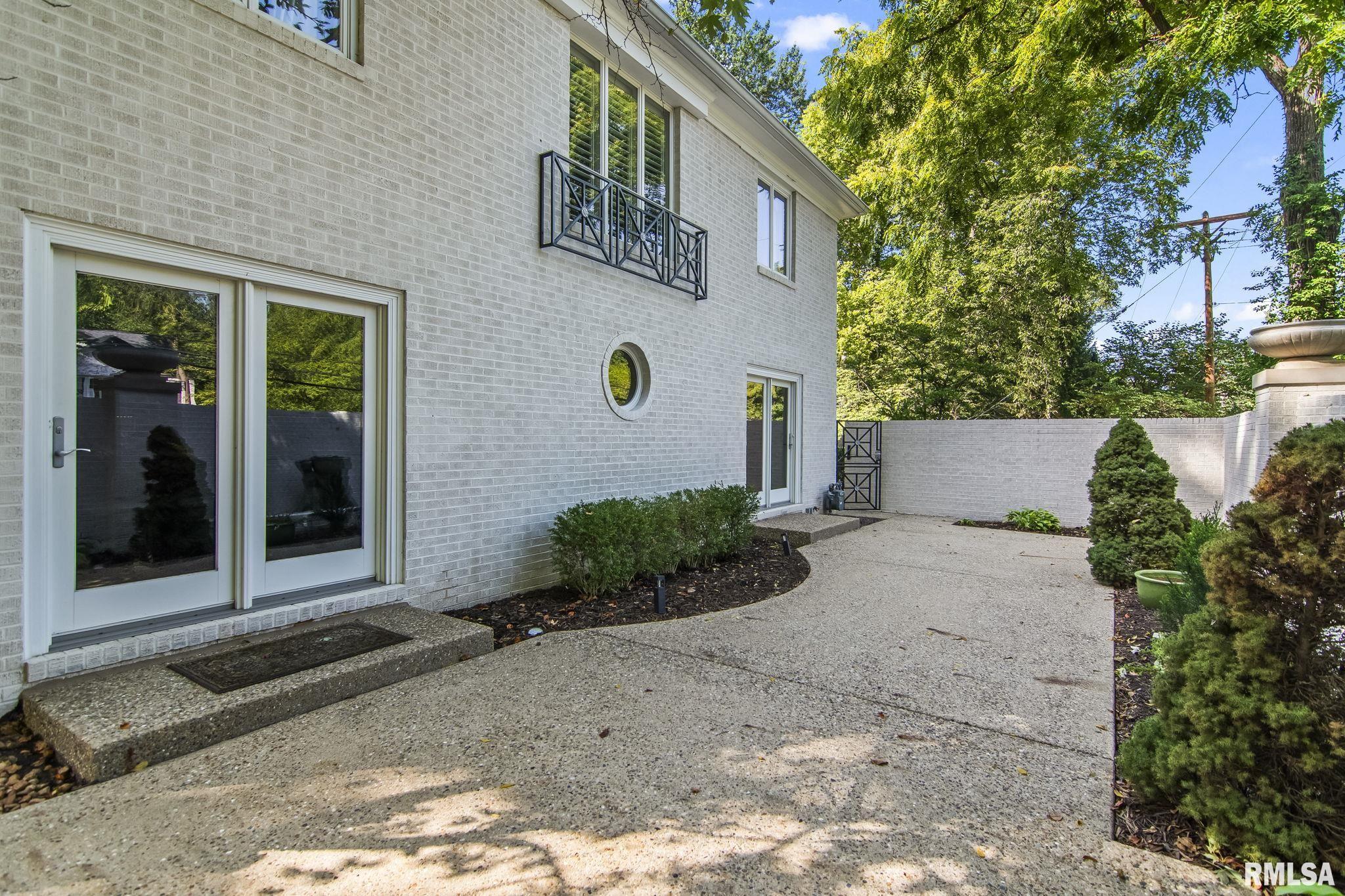 2100 ILLINI Road