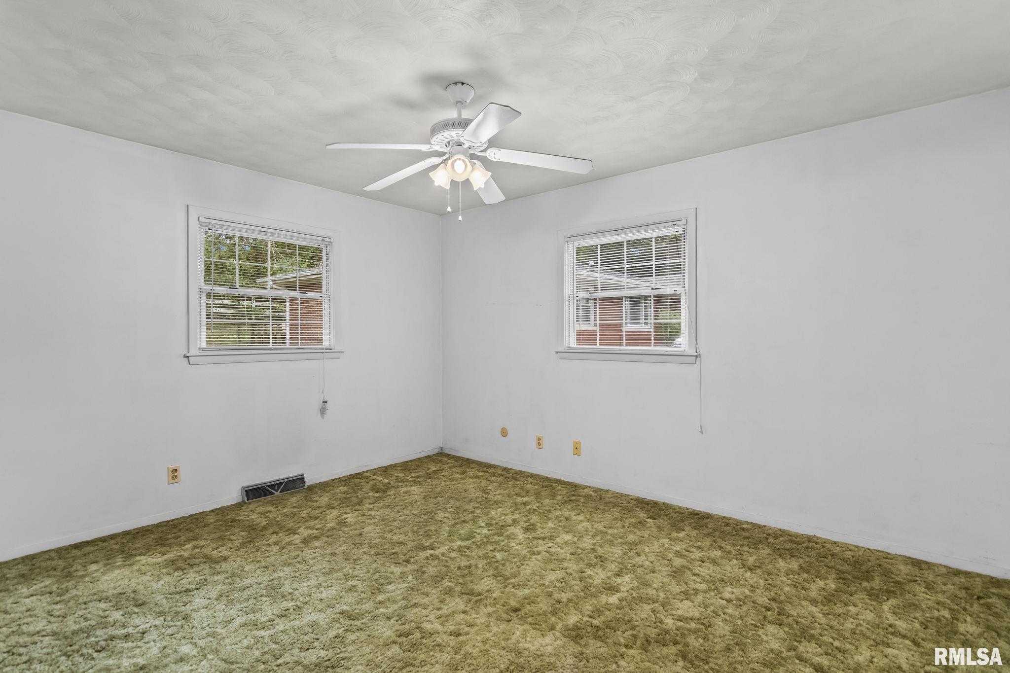 26 SUNNYSIDE Drive