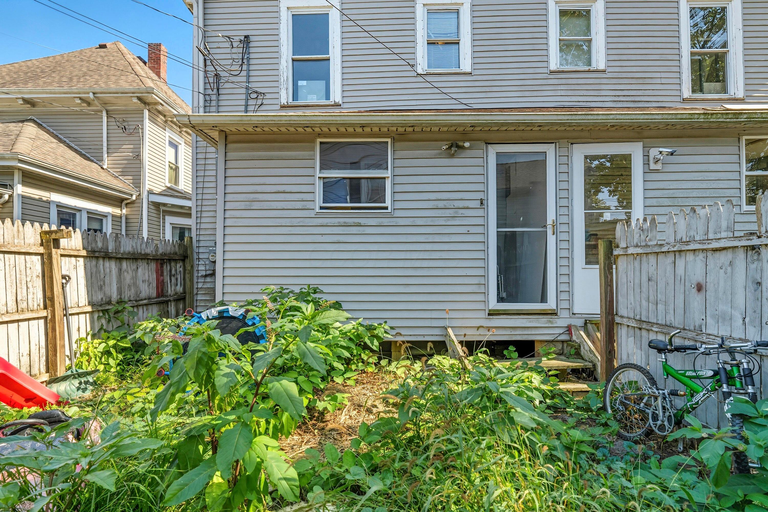 130 W Temple Street