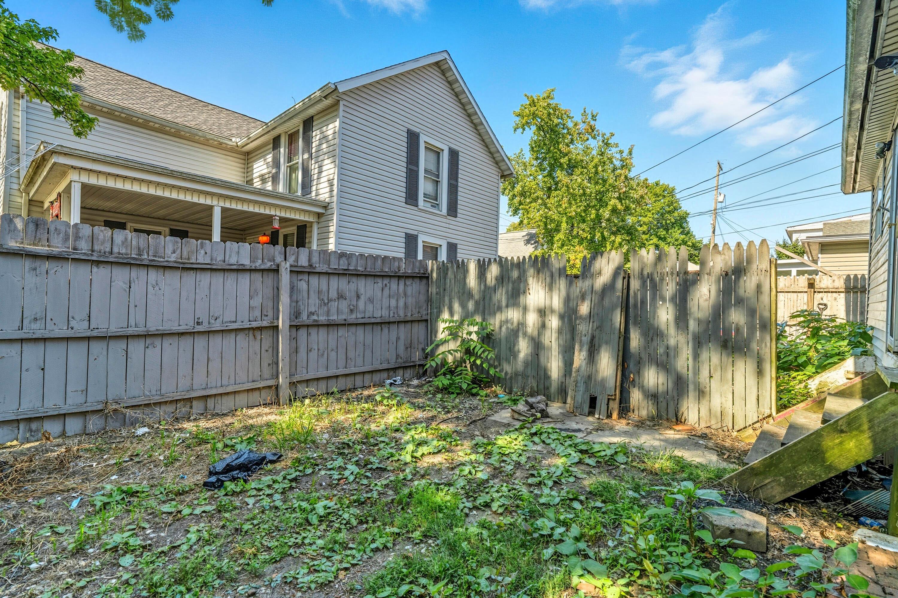 130 W Temple Street