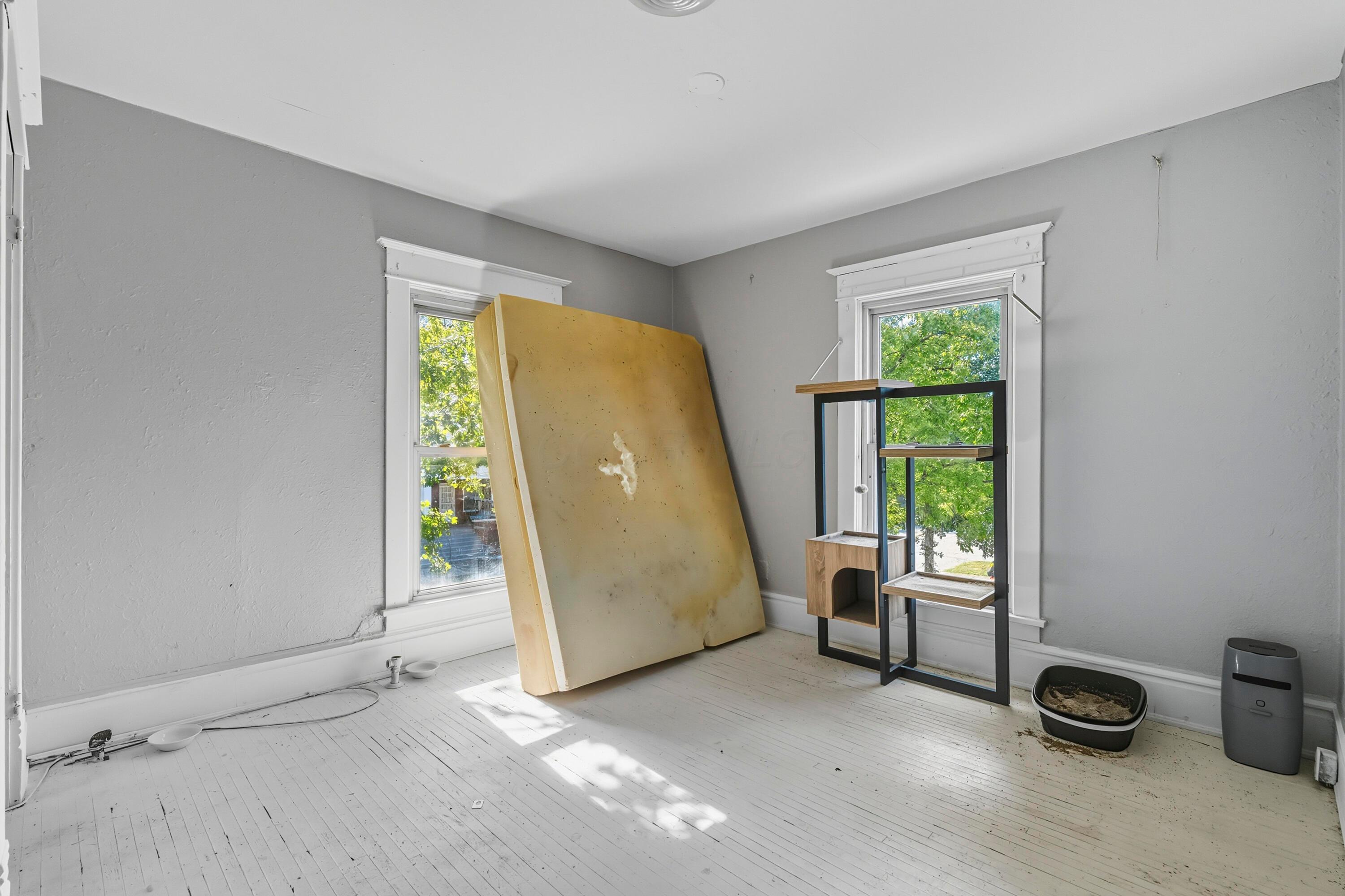 130 W Temple Street