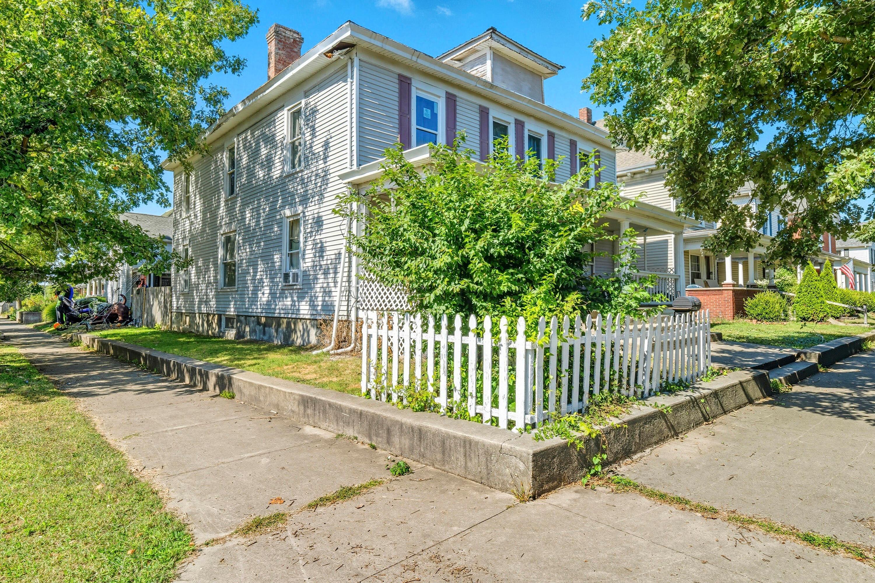 130 W Temple Street