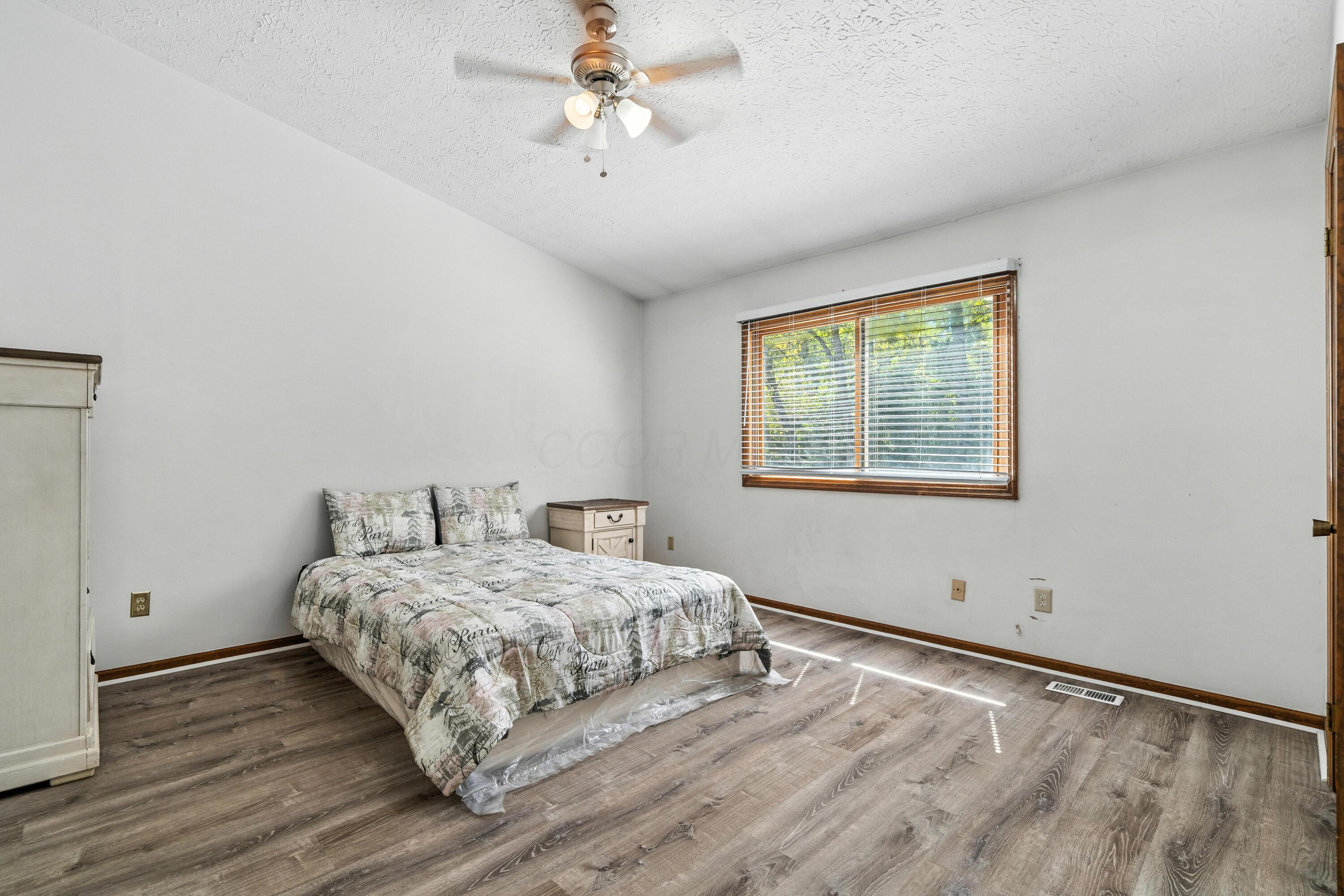 1923 Noble Run Way, 42