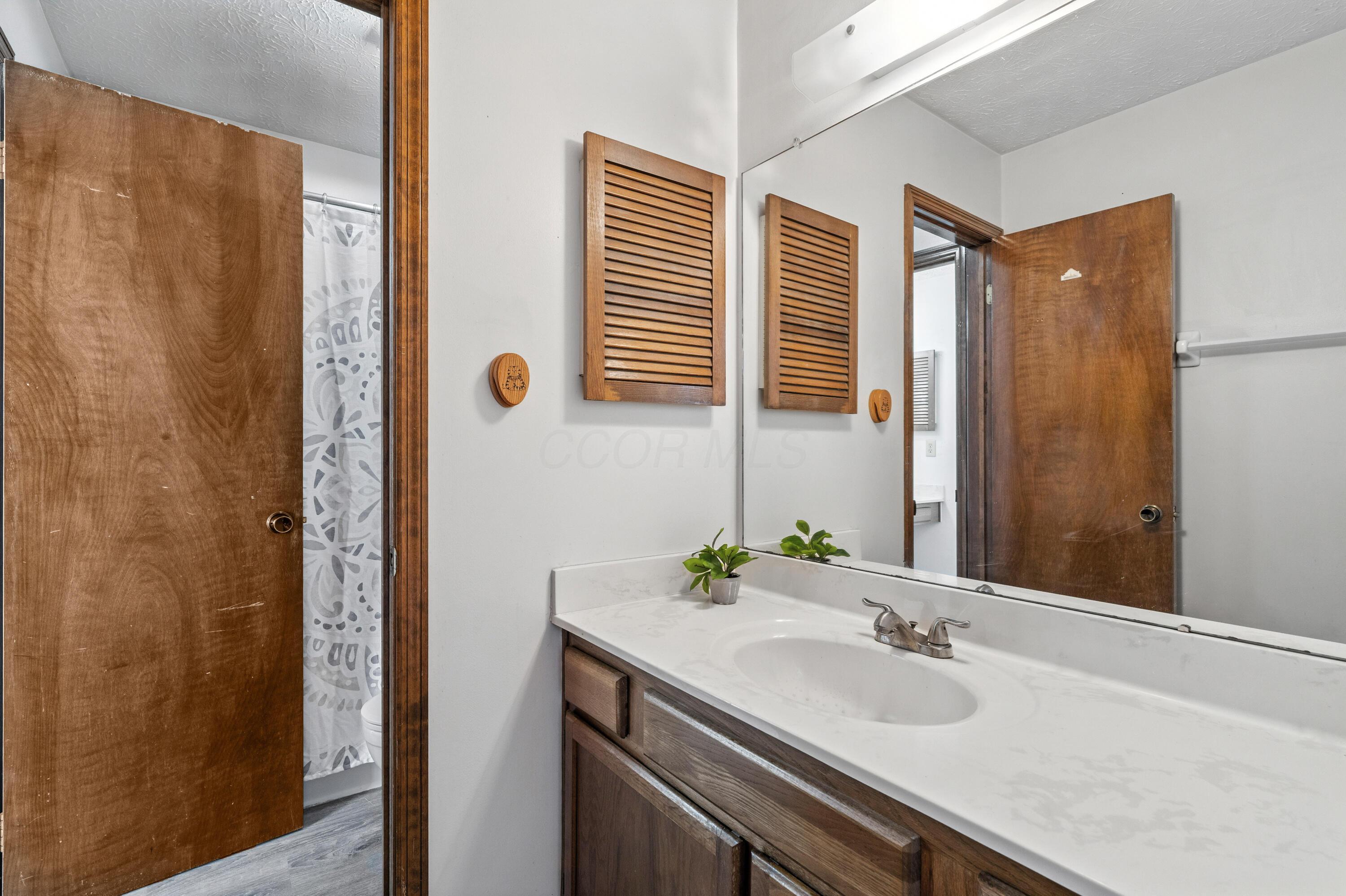 1923 Noble Run Way, 42