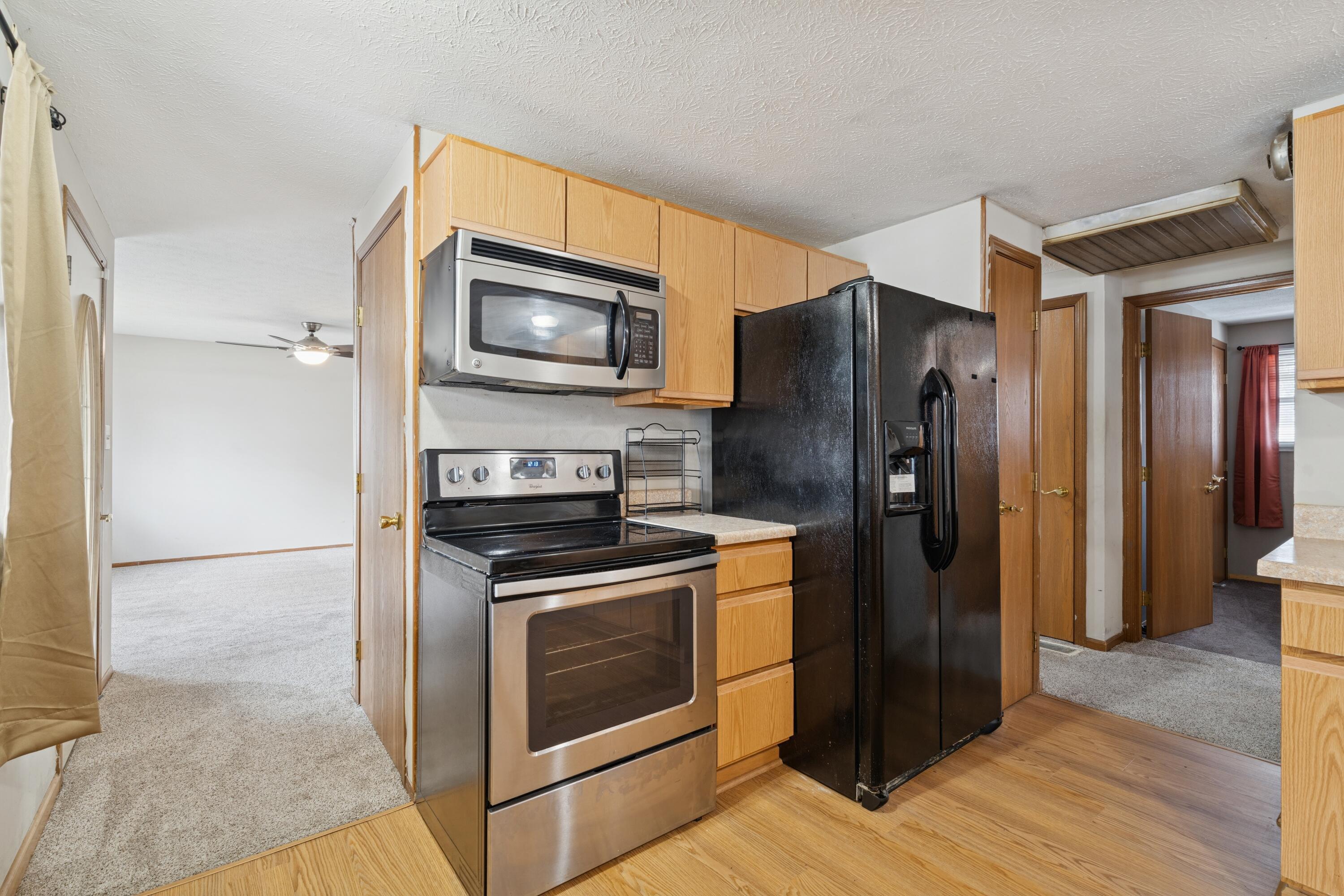 1460 Burnley Square N