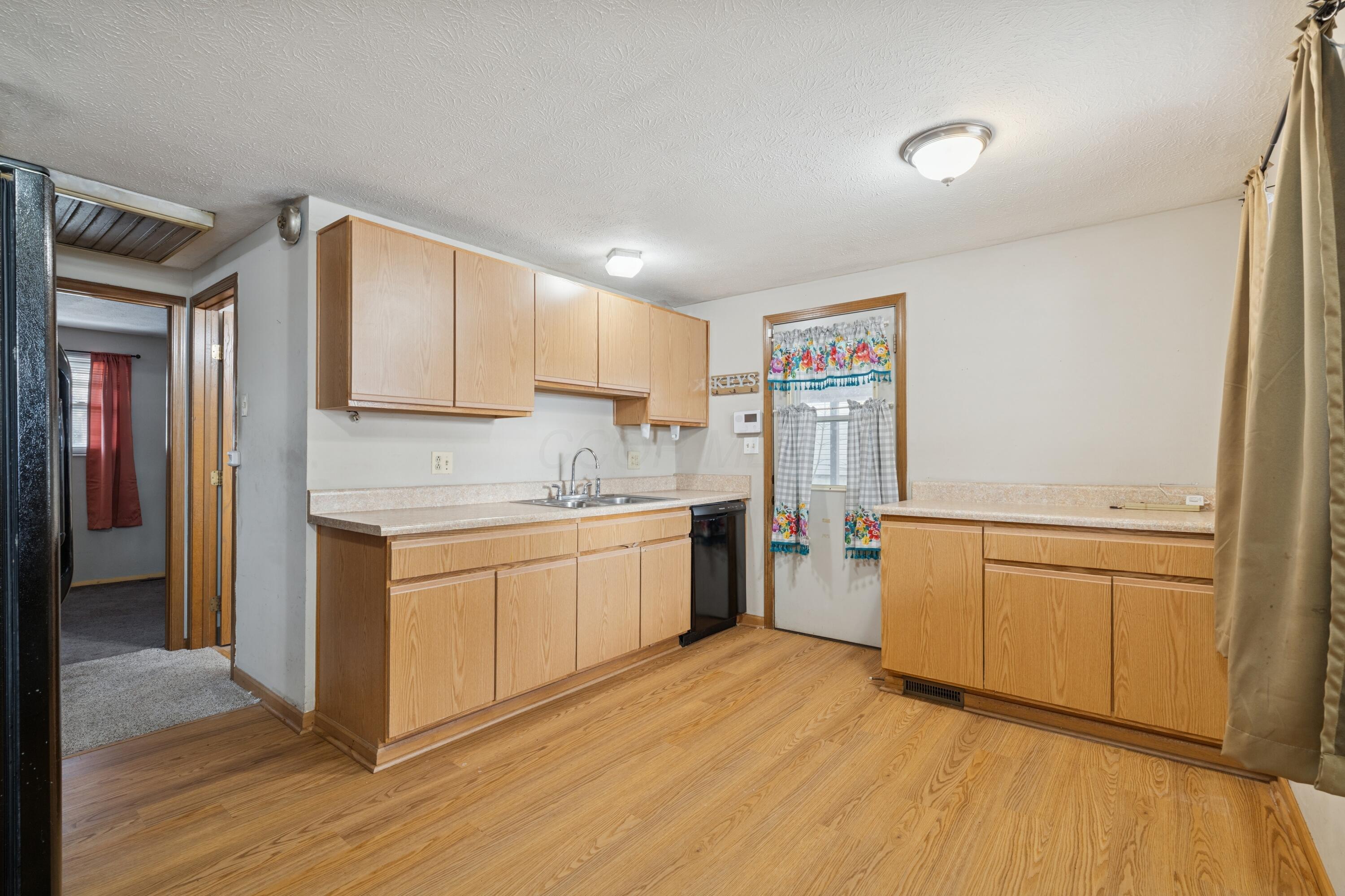 1460 Burnley Square N