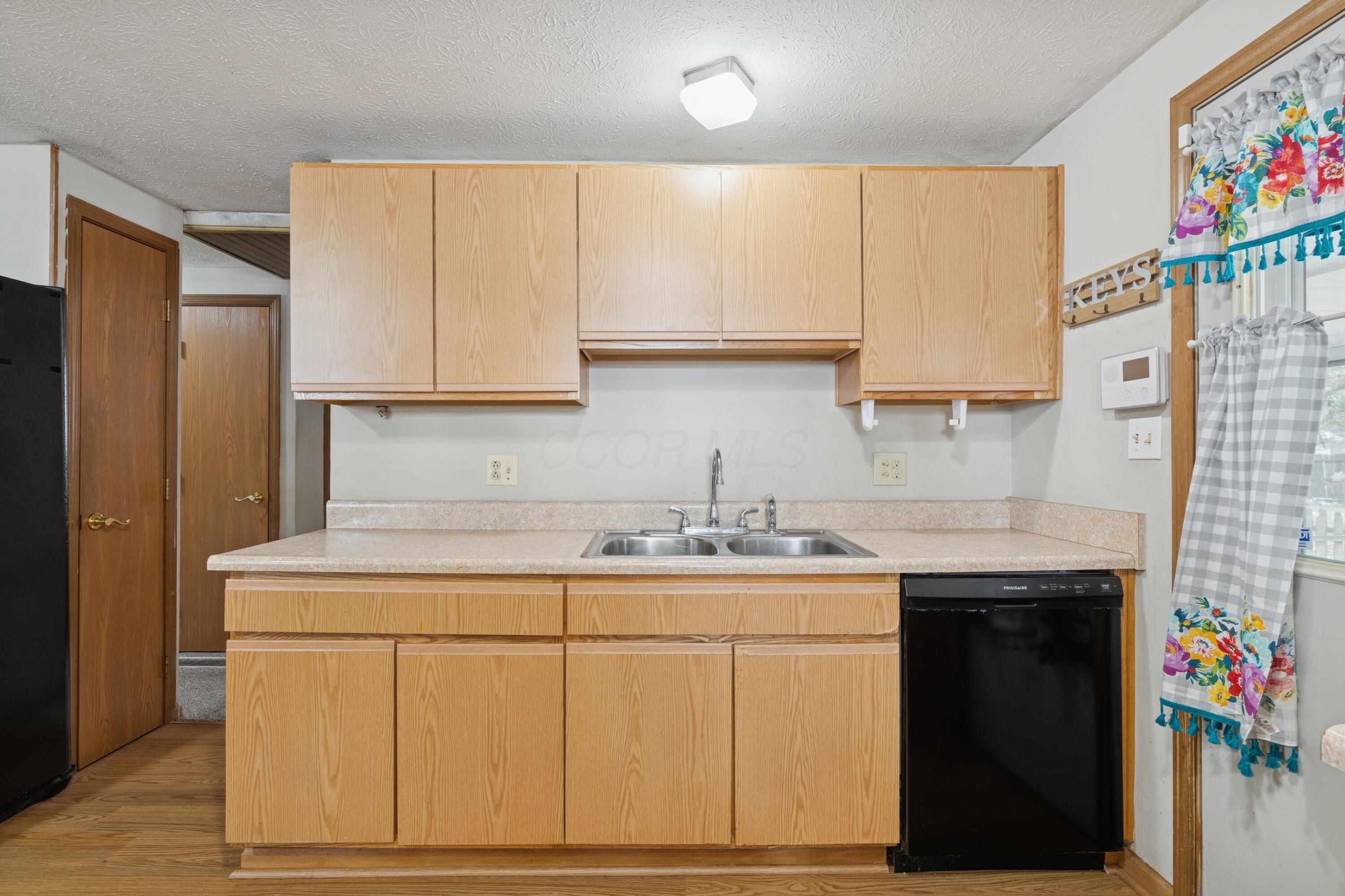 1460 Burnley Square N