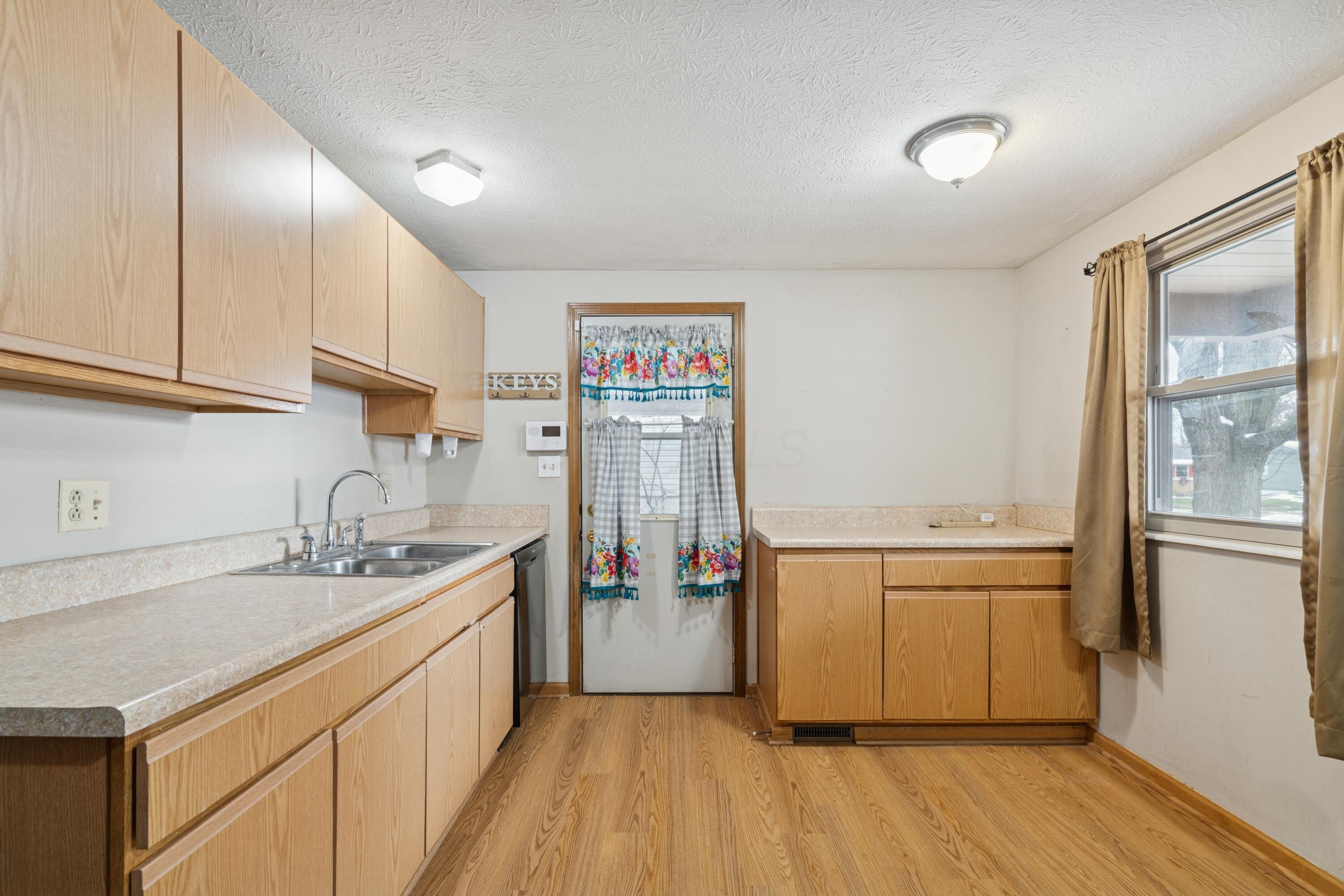 1460 Burnley Square N