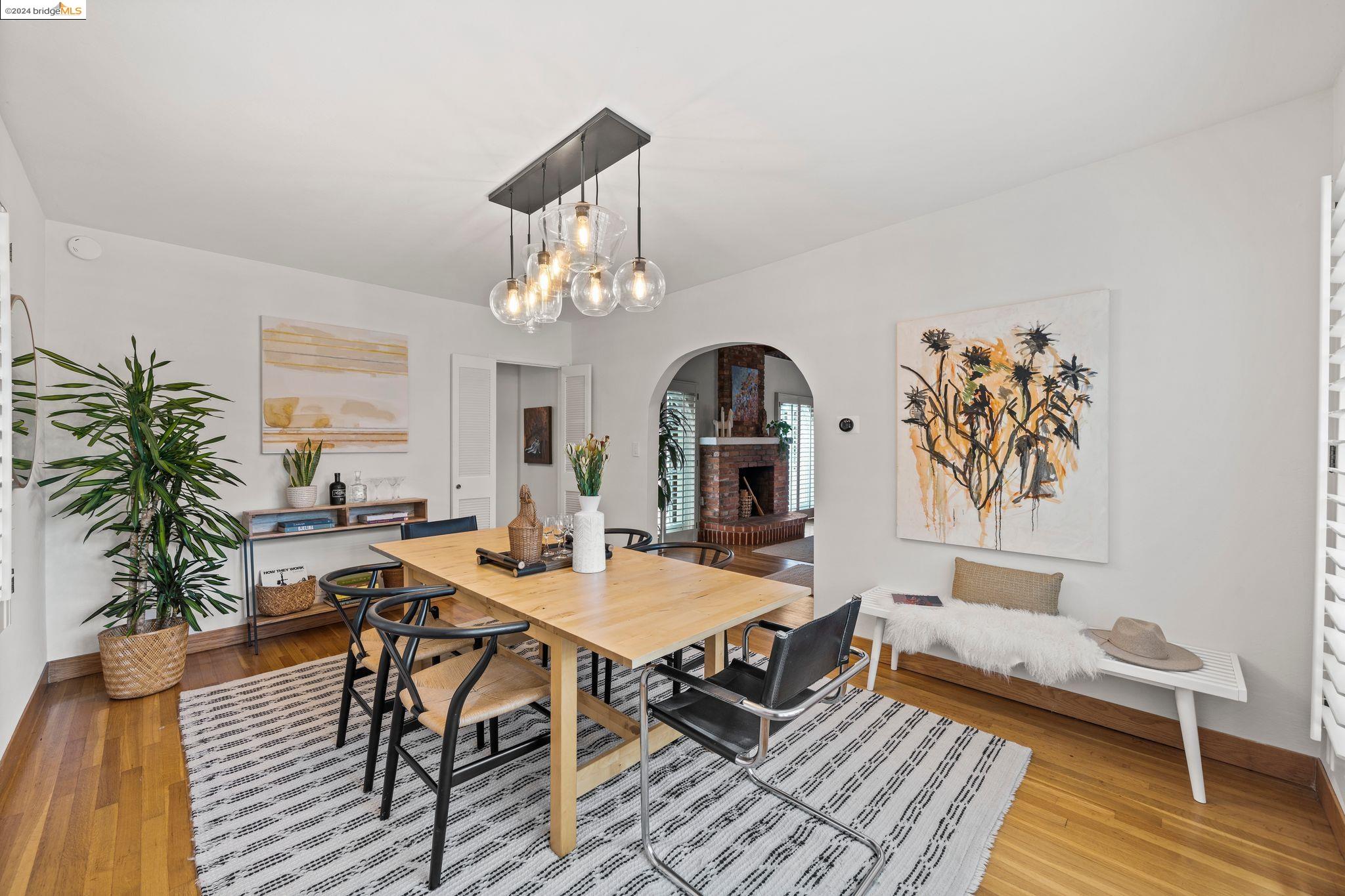 5826 Amy Dr