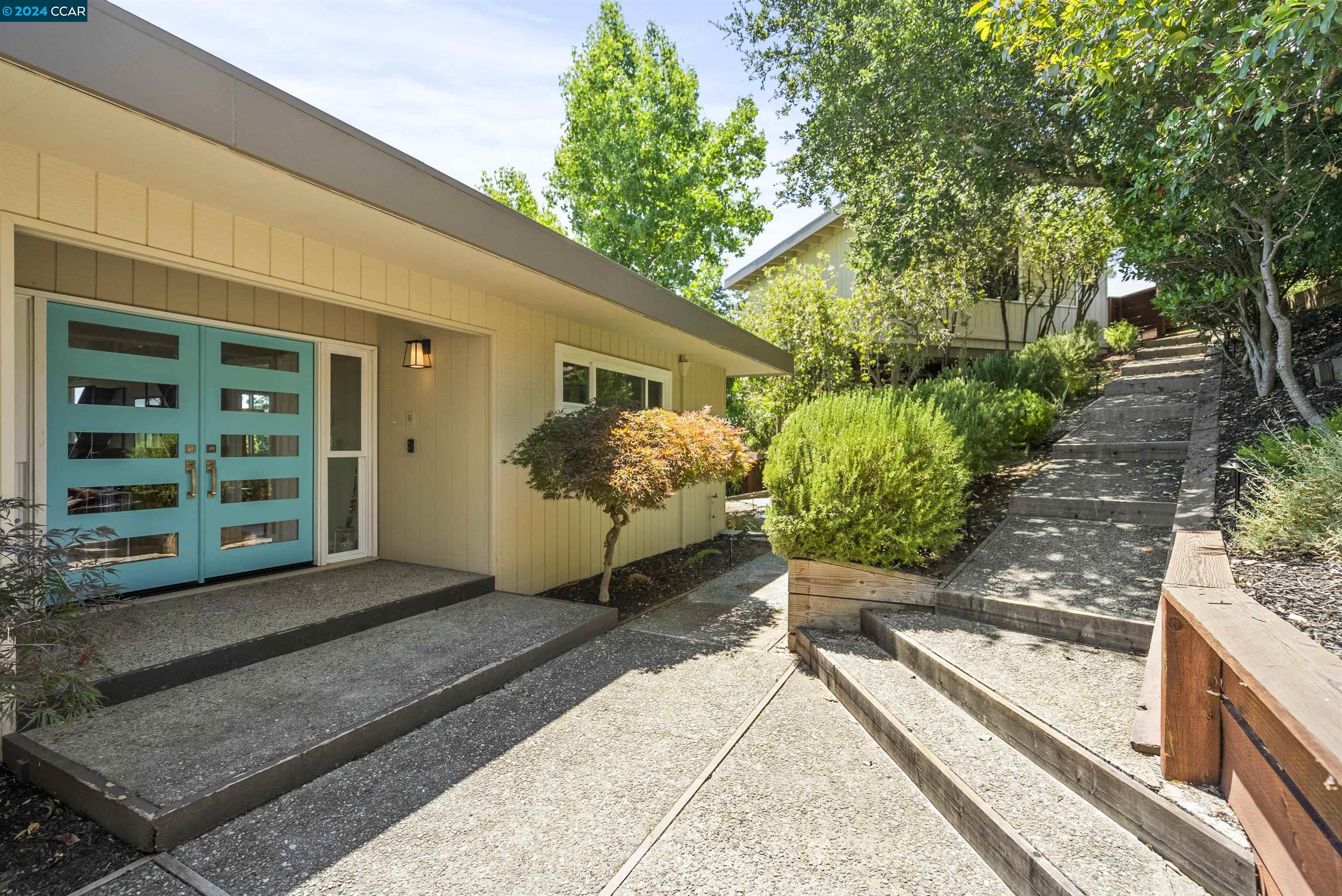 38 El Gavilan Rd