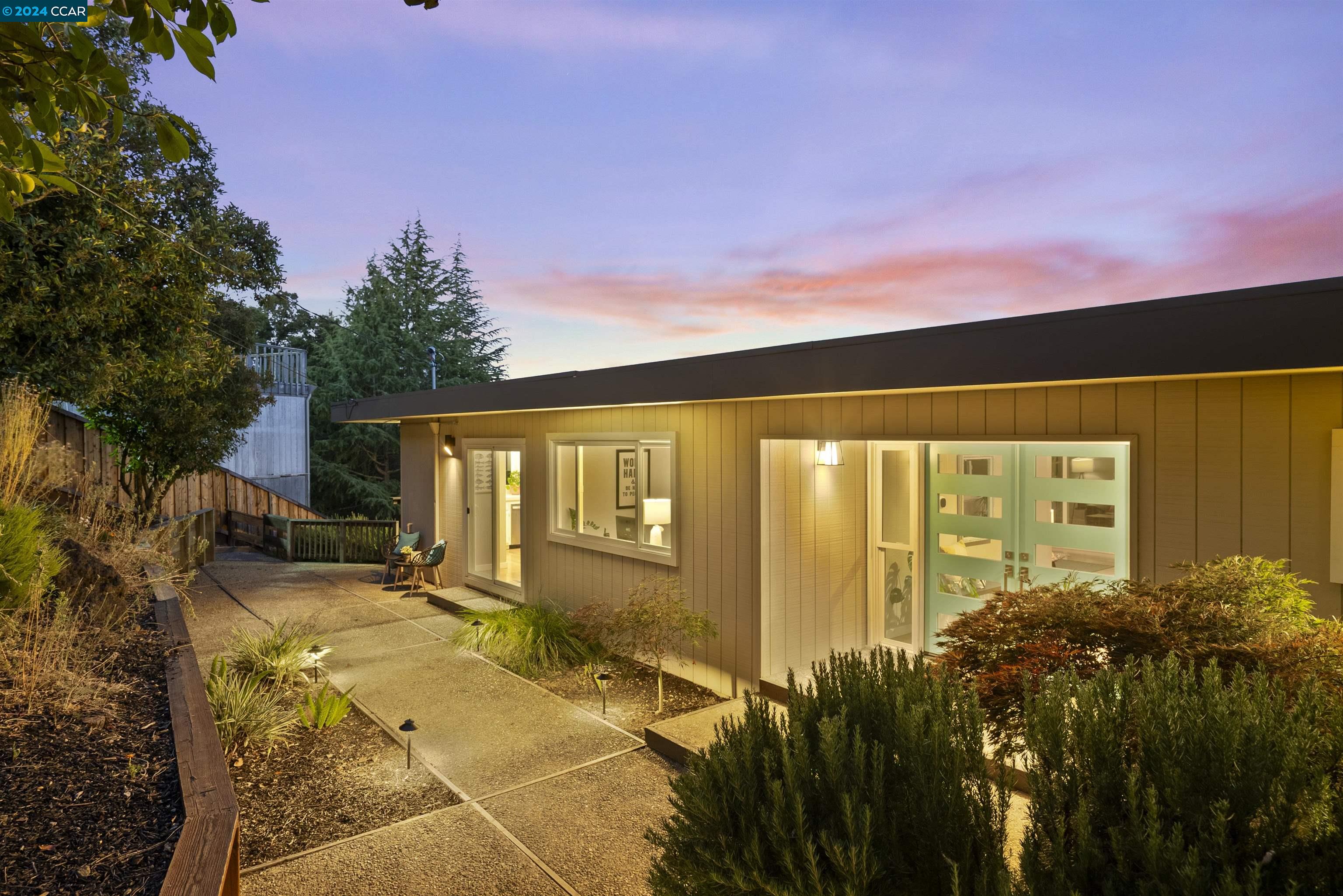 38 El Gavilan Rd